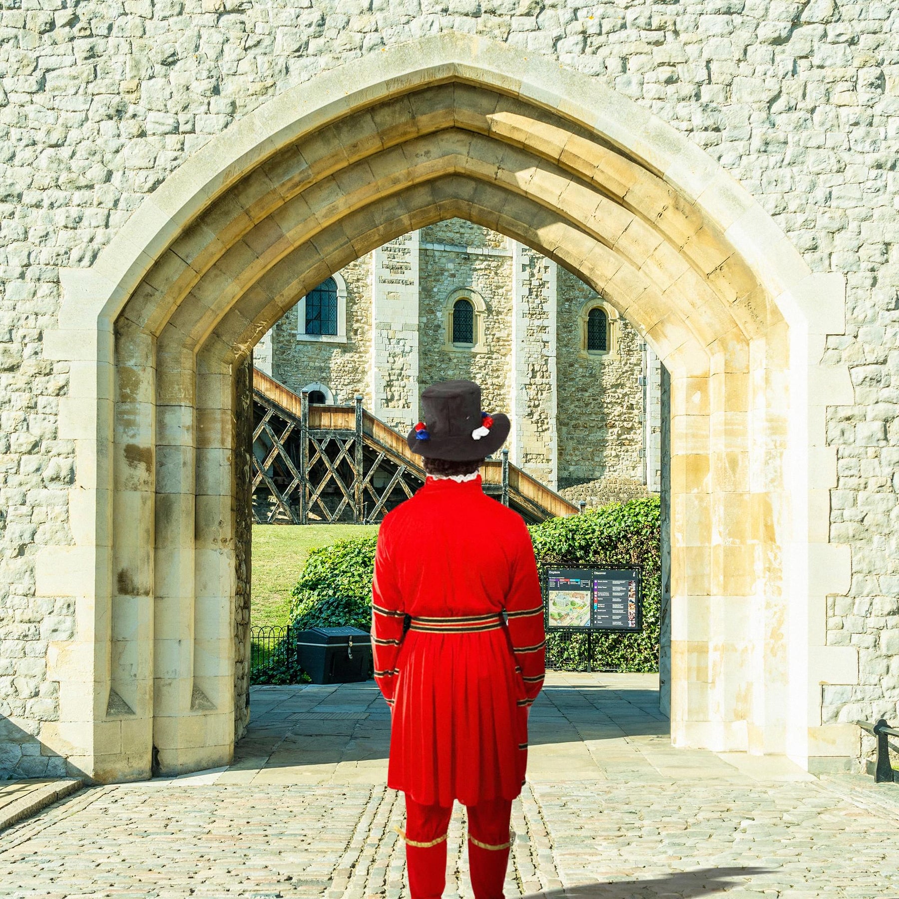 Beefeater Adult Costume