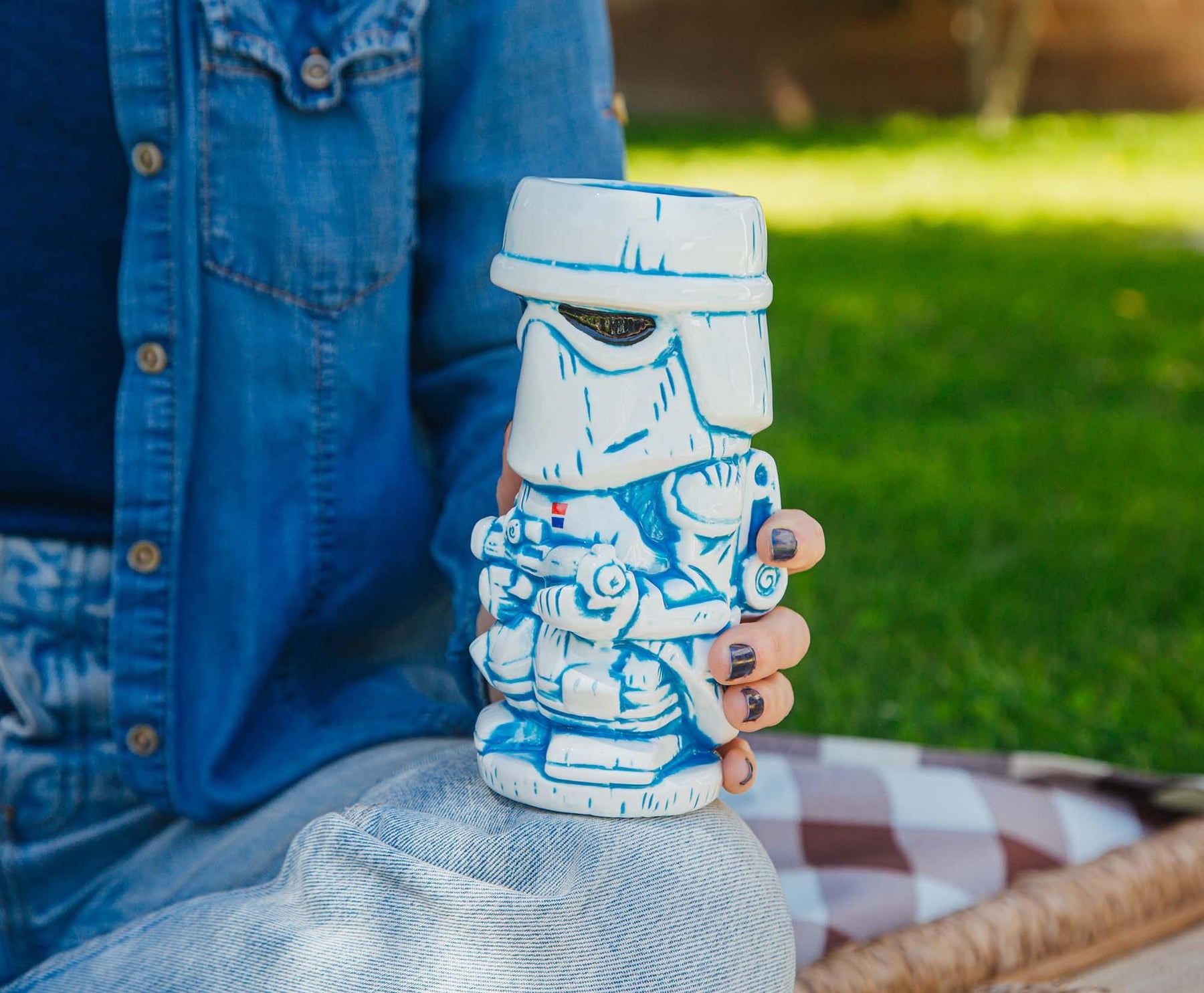 Geeki Tikis Star Wars Snowtrooper Ceramic Mug | Holds 16 Ounces