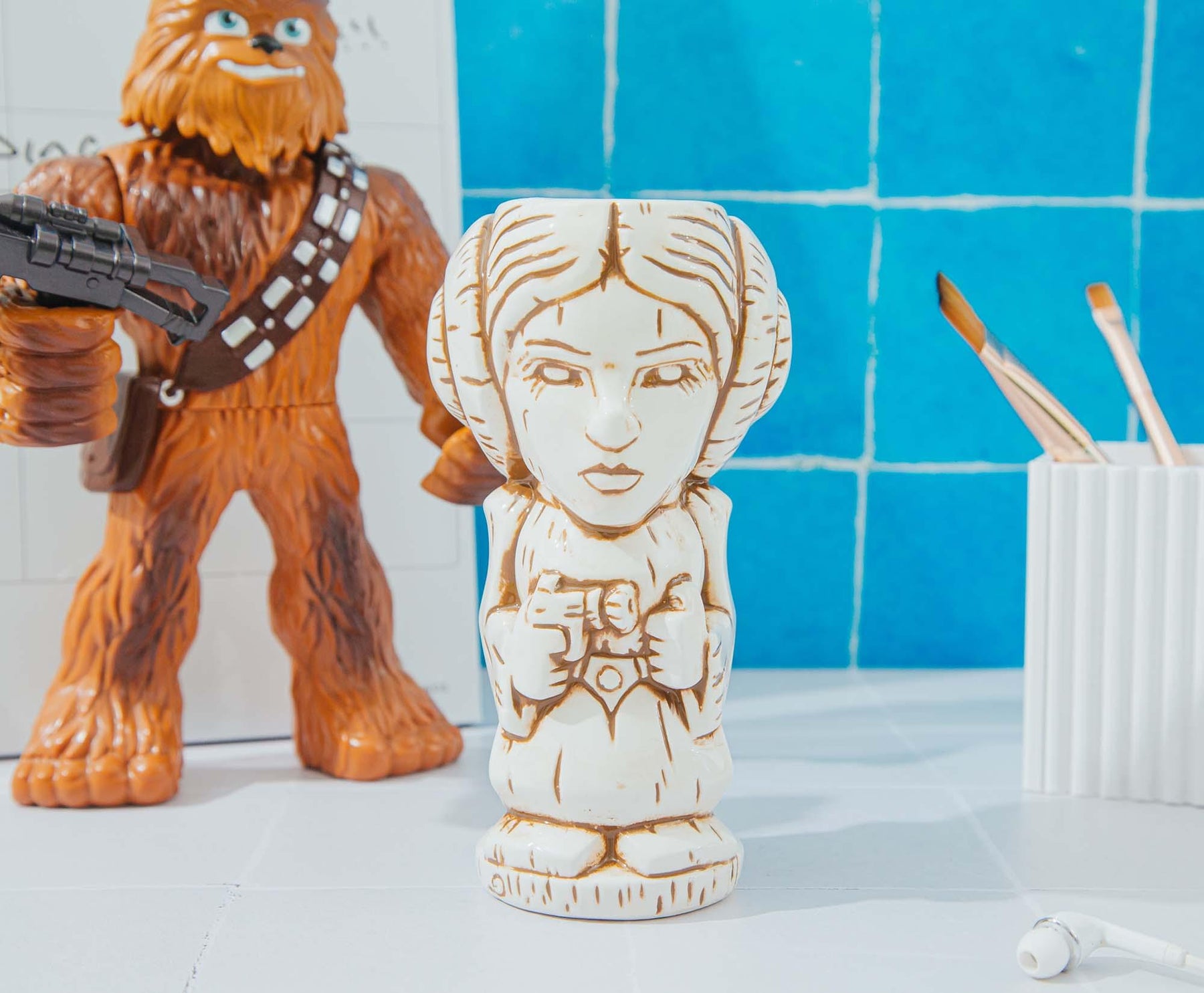 Geeki Tikis Star Wars Princess Leia Ceramic Mug | Holds 16 Ounces