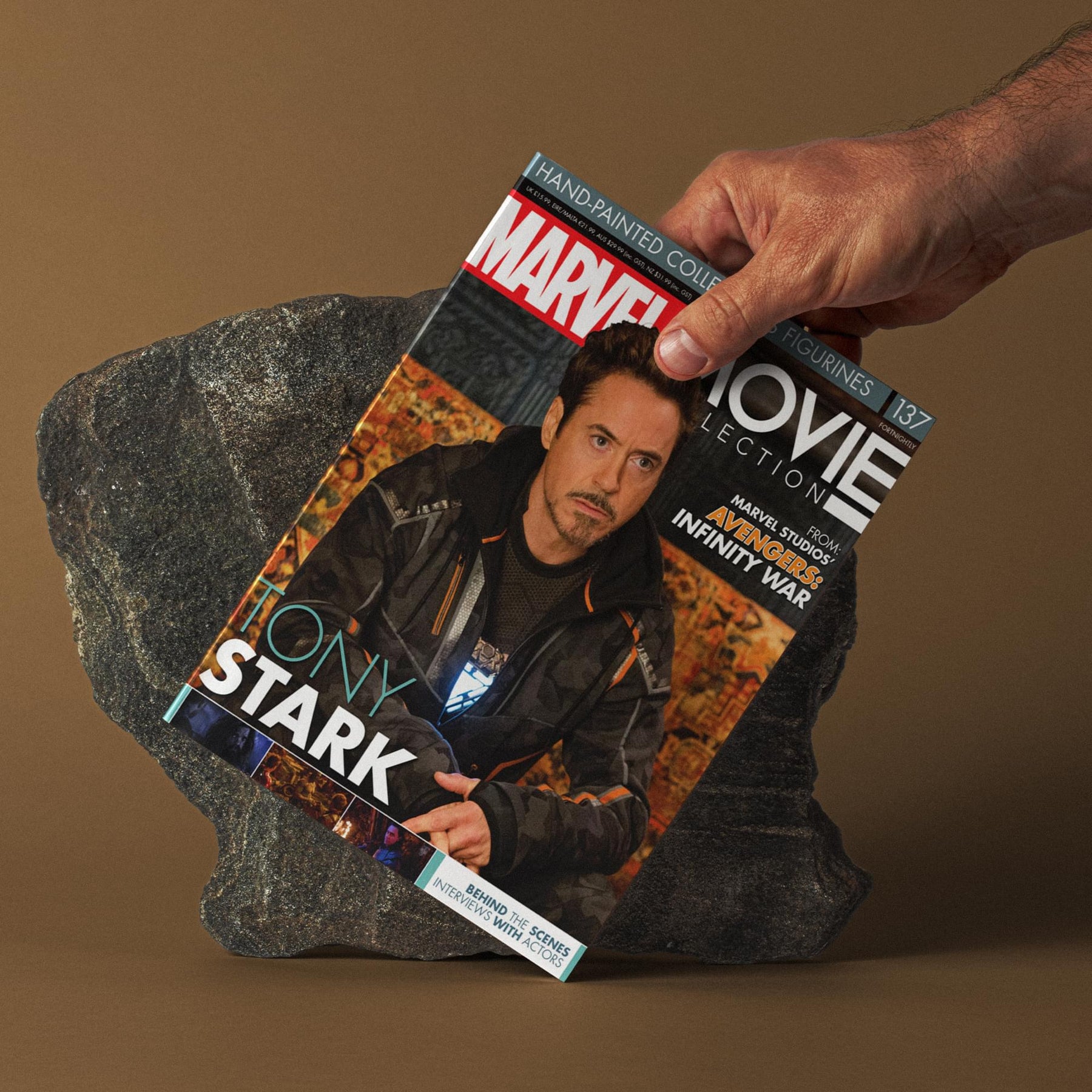 Eaglemoss Marvel Movie Collection Magazine Issue #137 Tony Stark (Tracksuit)