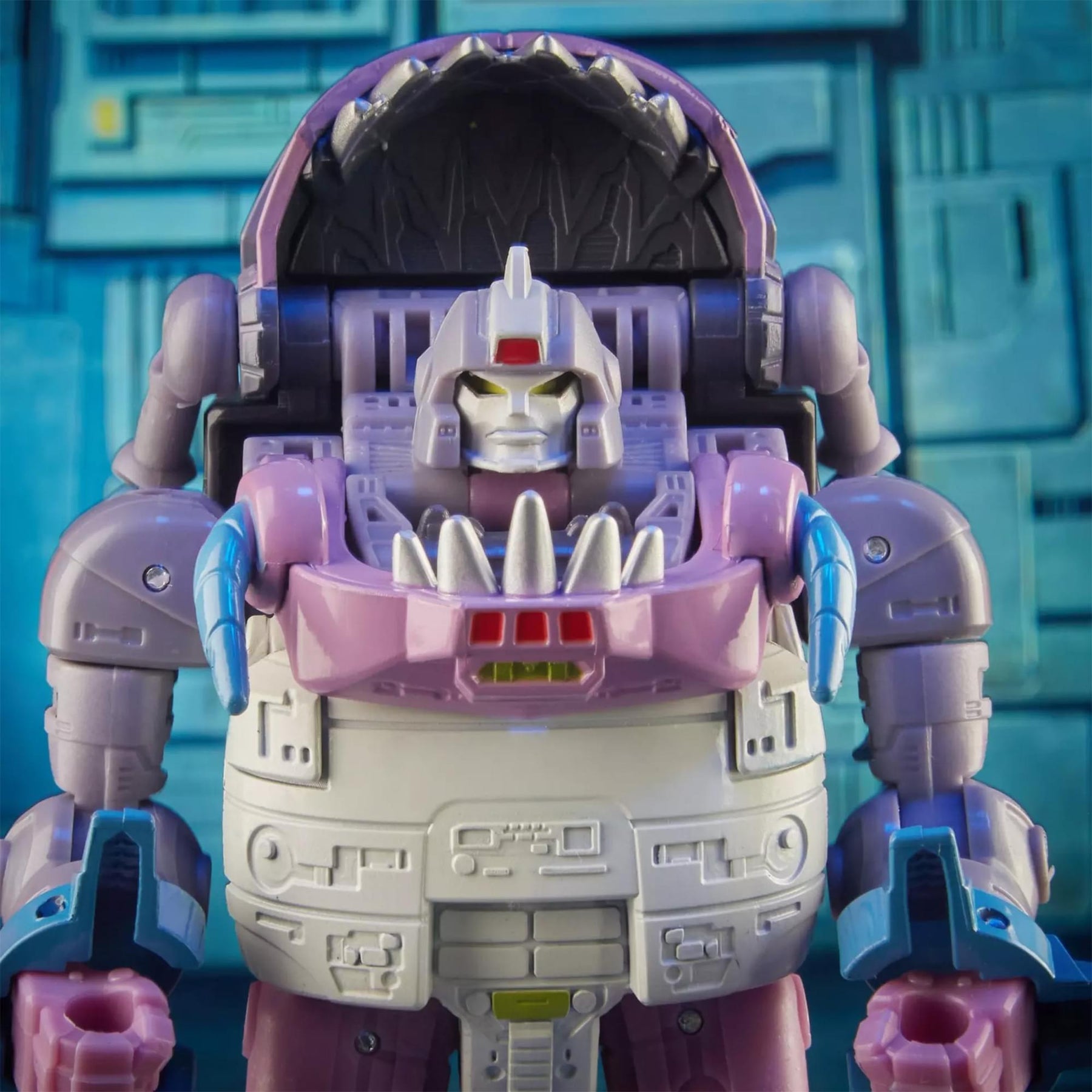 Transformers Studio Series Deluxe Figure | Gnaw