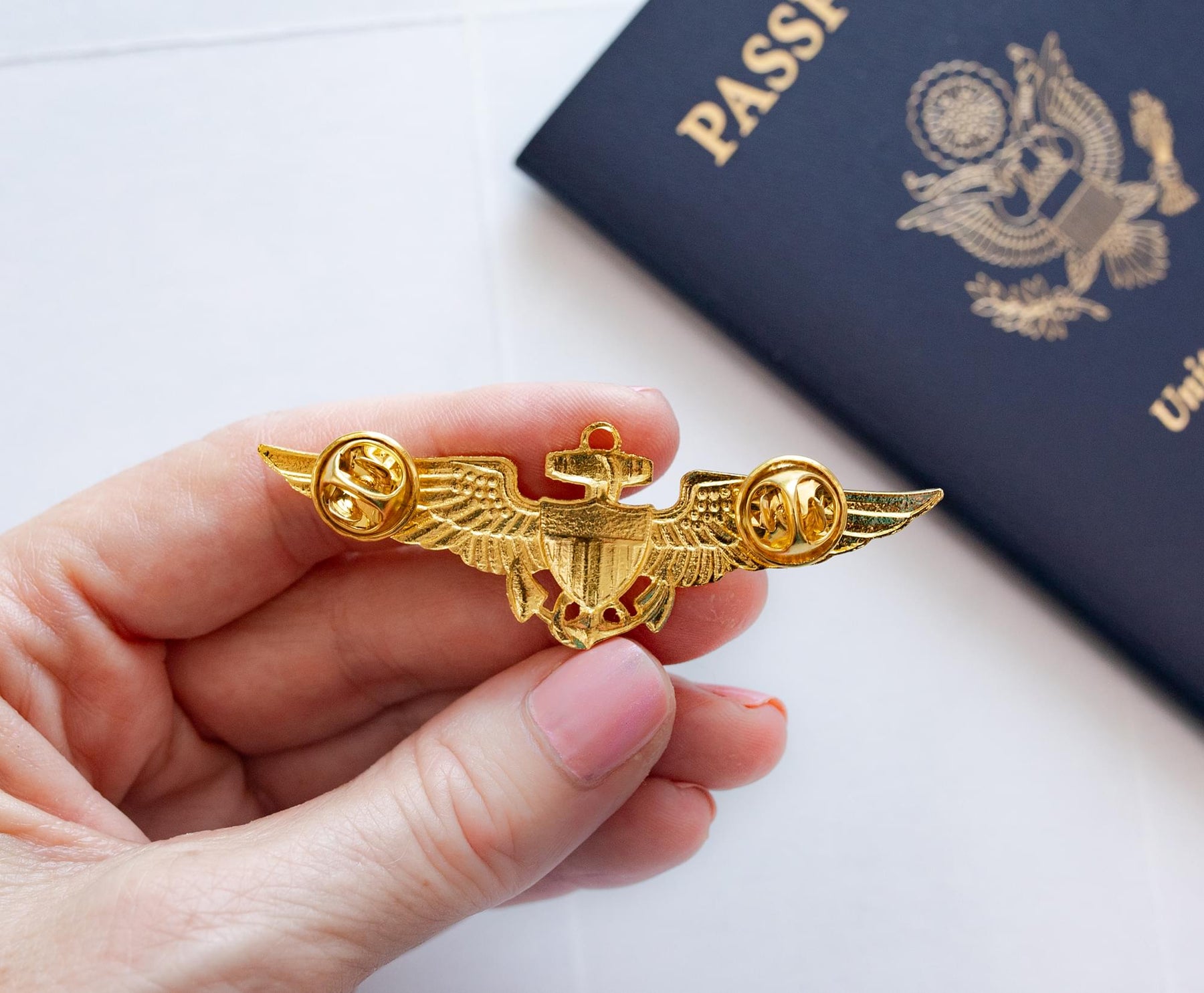 Aviator Pilot Costume Accessory Pin - Gold