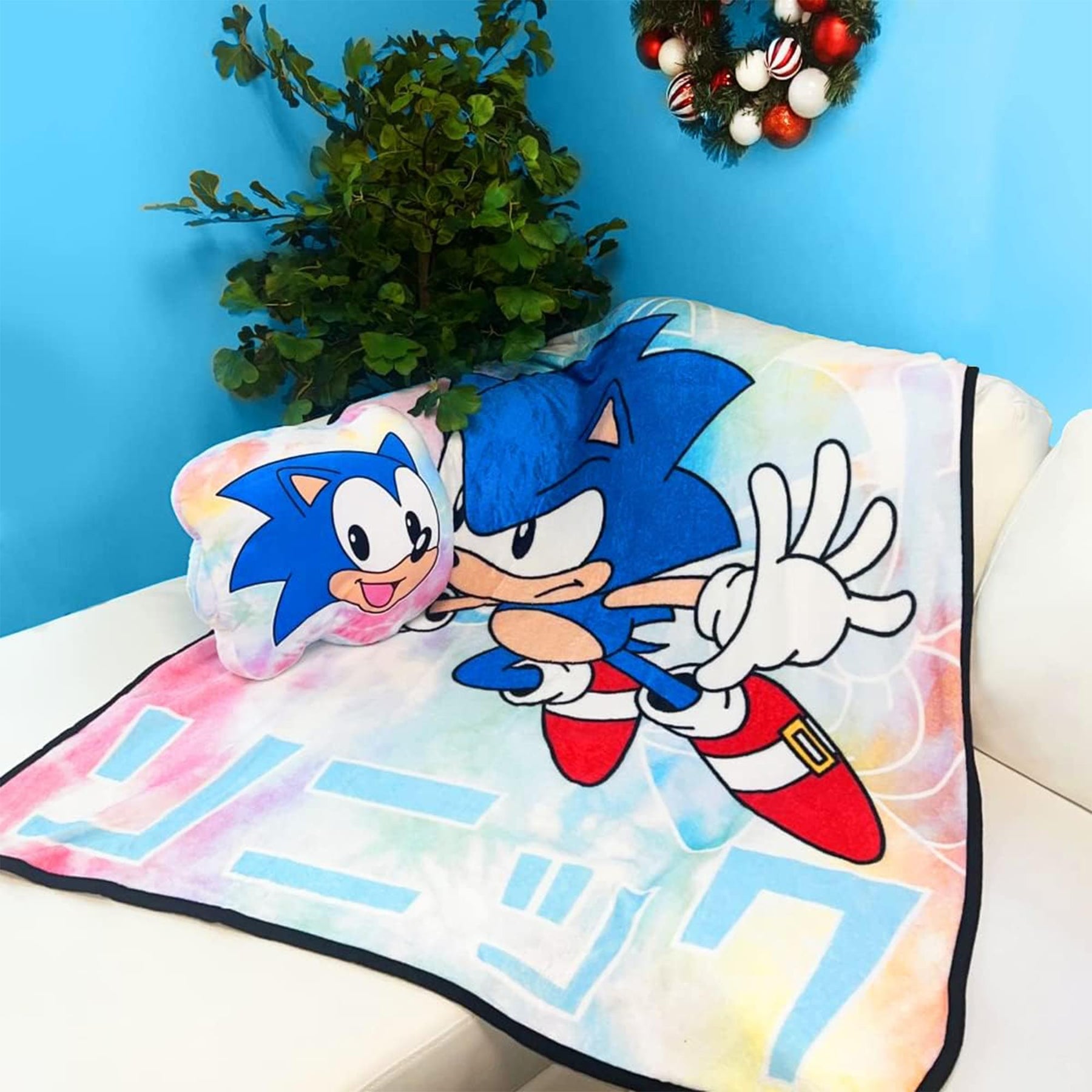 Sonic The Hedgehog Tie-Dye 45 x 60 Inch Fleece Throw Blanket & Pillow