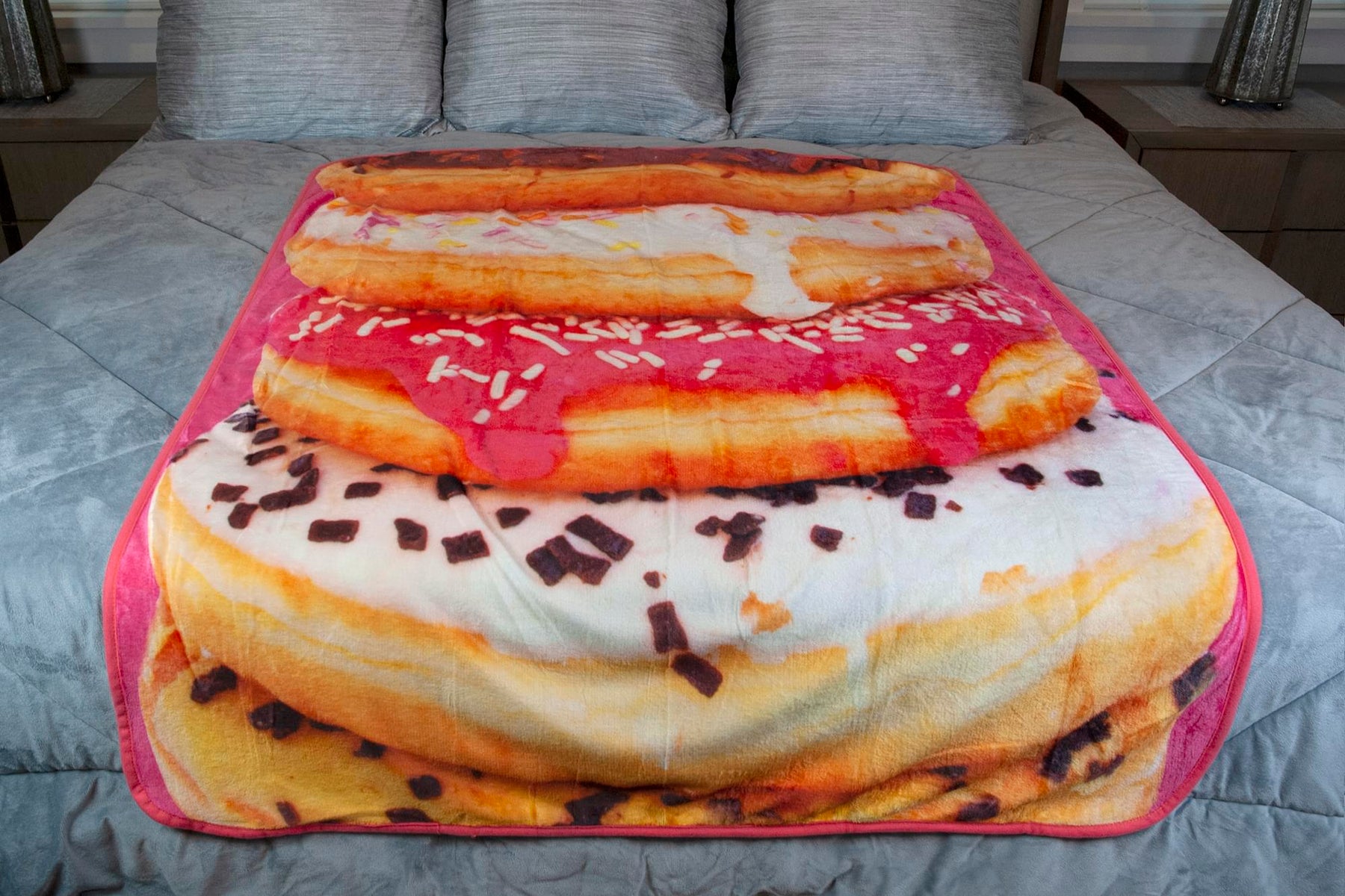 Donuts Fleece Throw Blanket | Large Soft Throw Blanket | 60 x 45 Inches