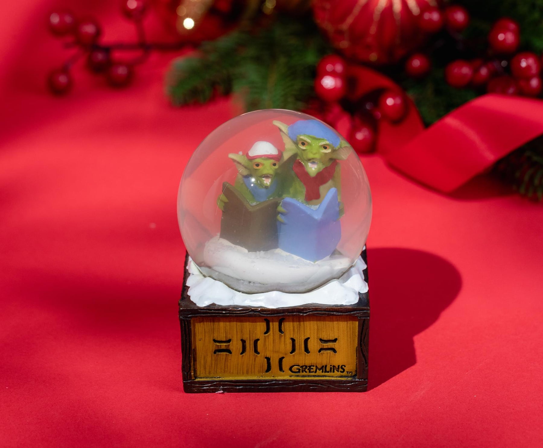 Gremlins Holiday Snow globe