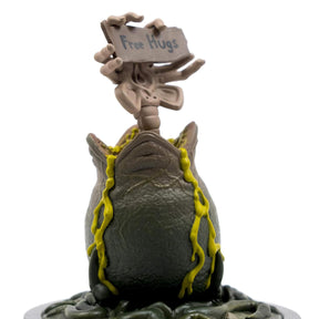 Alien Facehugger Q-Fig Max Diorama Figure