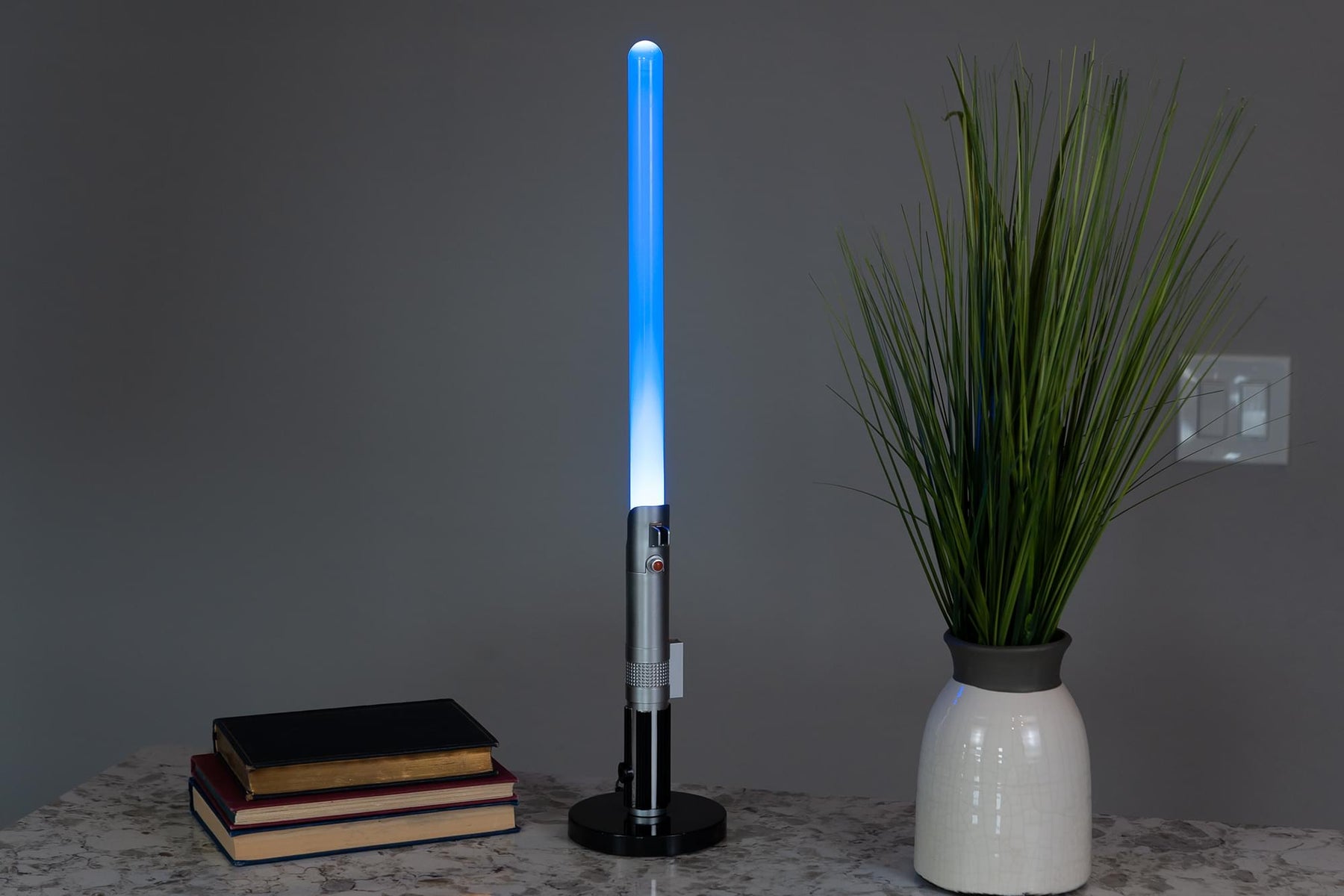 Star Wars Luke Skywalker Lightsaber LED Lamp | 23 Inch Desk Lamp