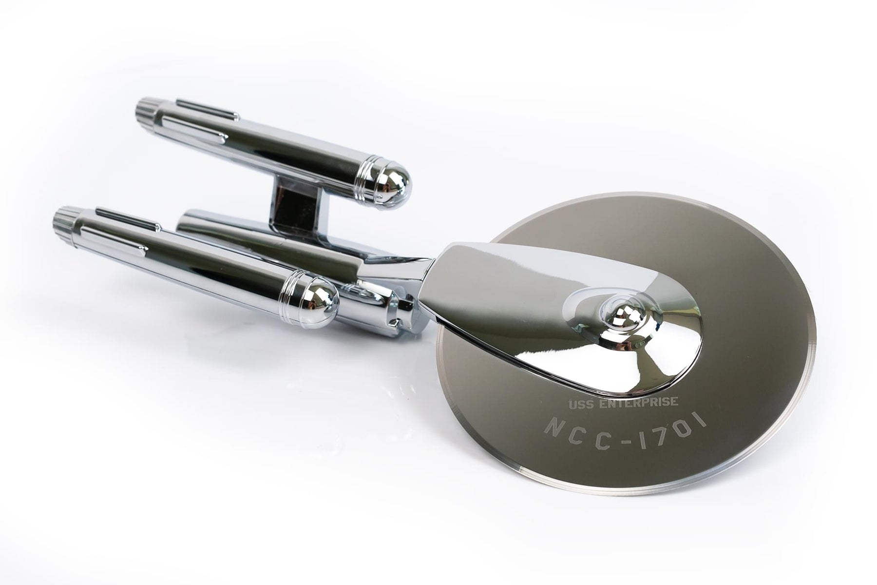 Star Trek: The Original Series USS Enterprise NCC-1701 Pizza Cutter