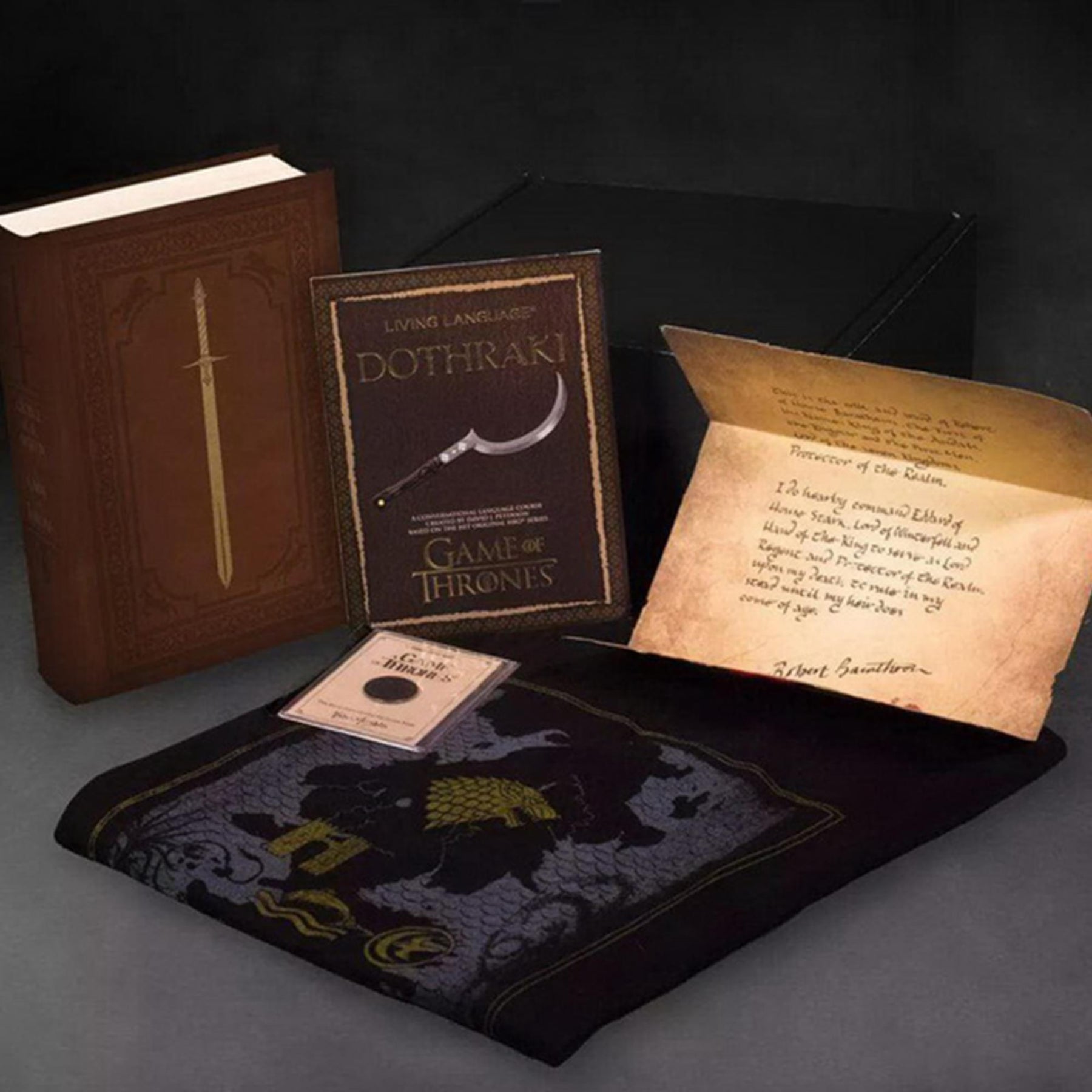 Game of Thrones 20th Anniversary Collectible Gift Box w/ Book | Shirt