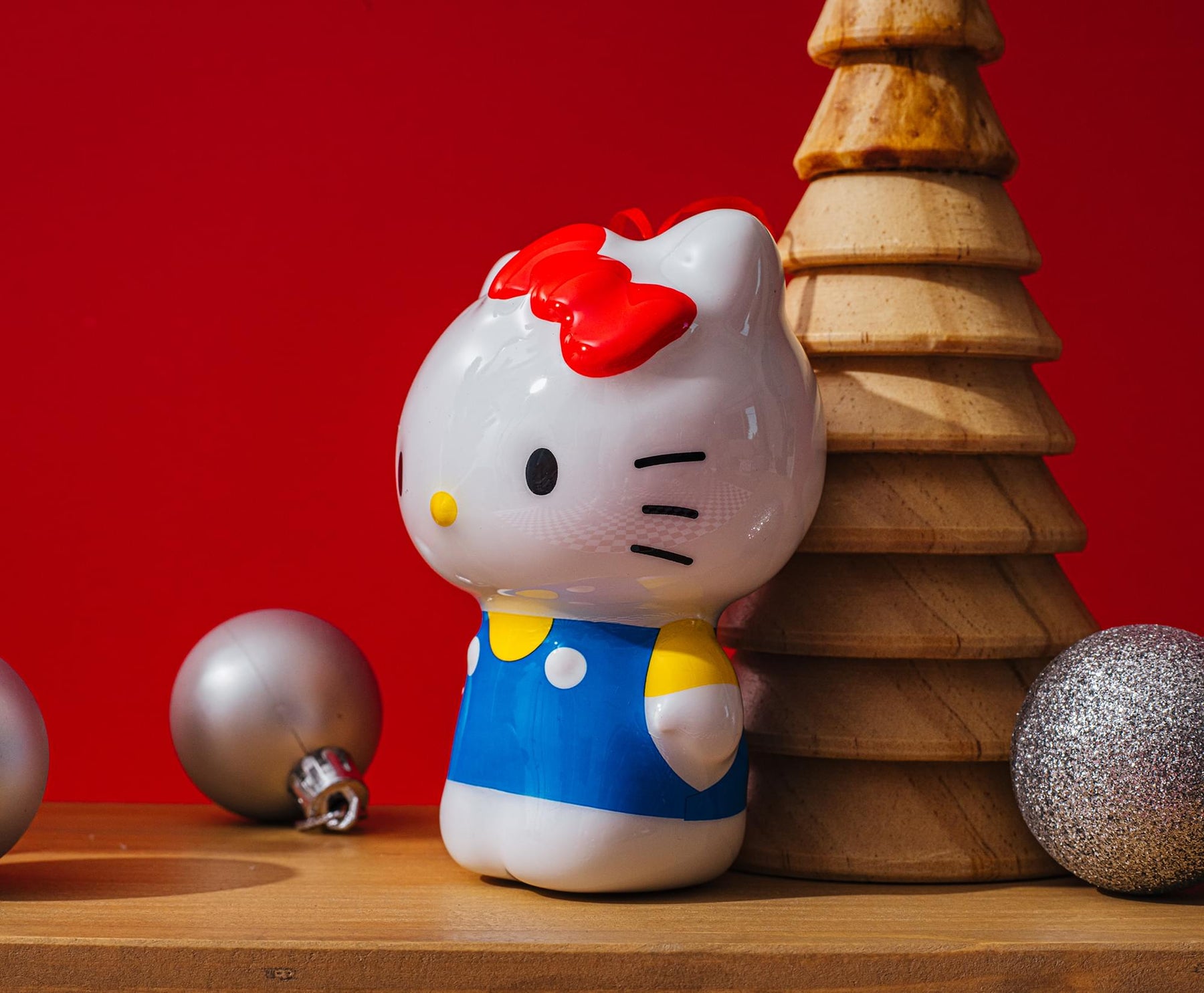 Sanrio Hello Kitty 4-Inch Shatterproof Decoupage Ornament