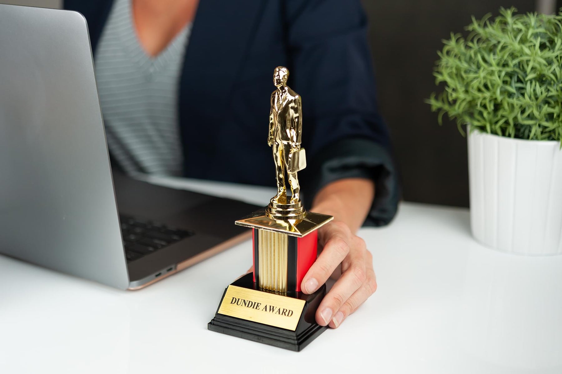 The Office Dundie Award Replica With 6 Interchangeable Plates | 8 Inches Tall