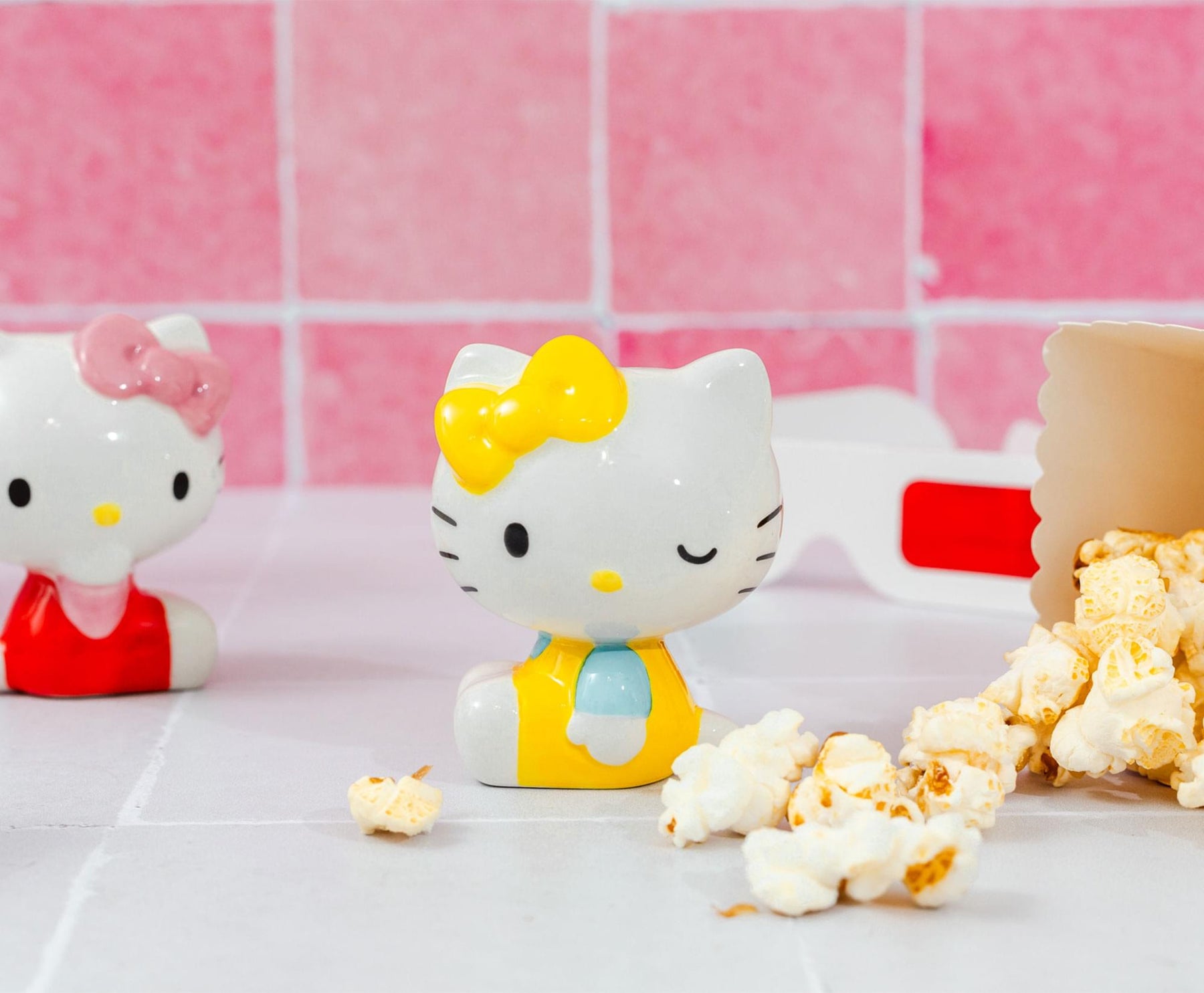 Sanrio Hello Kitty and Mimmy Ceramic Salt and Pepper Shaker Set