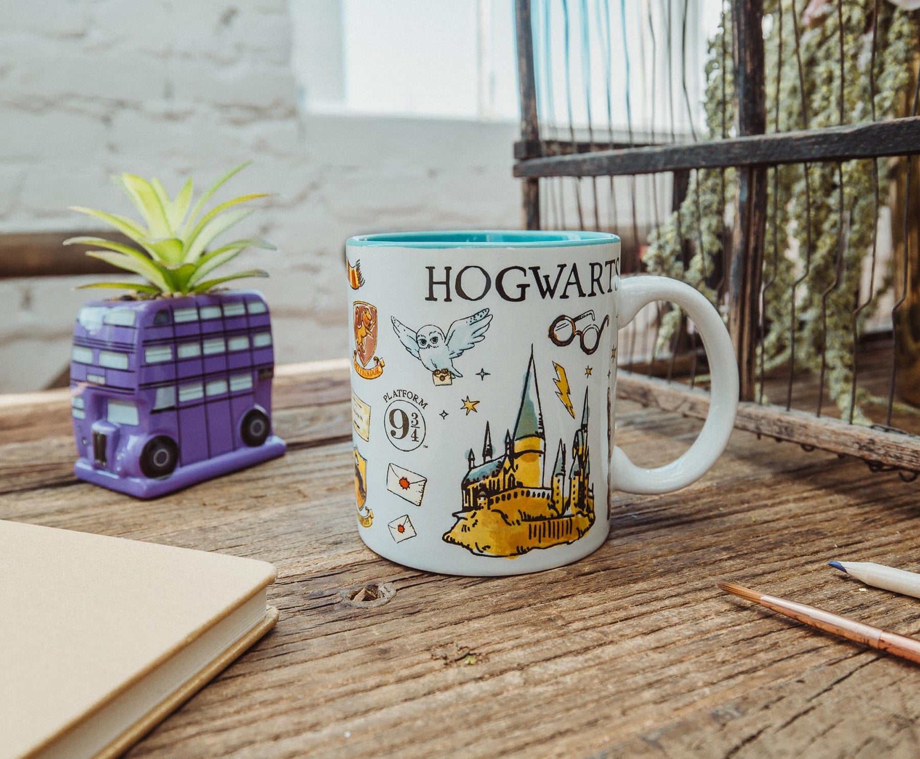 Silver Buffalo Harry Potter Hogwarts Logo Ceramic Camper Mug | 20 Ounces