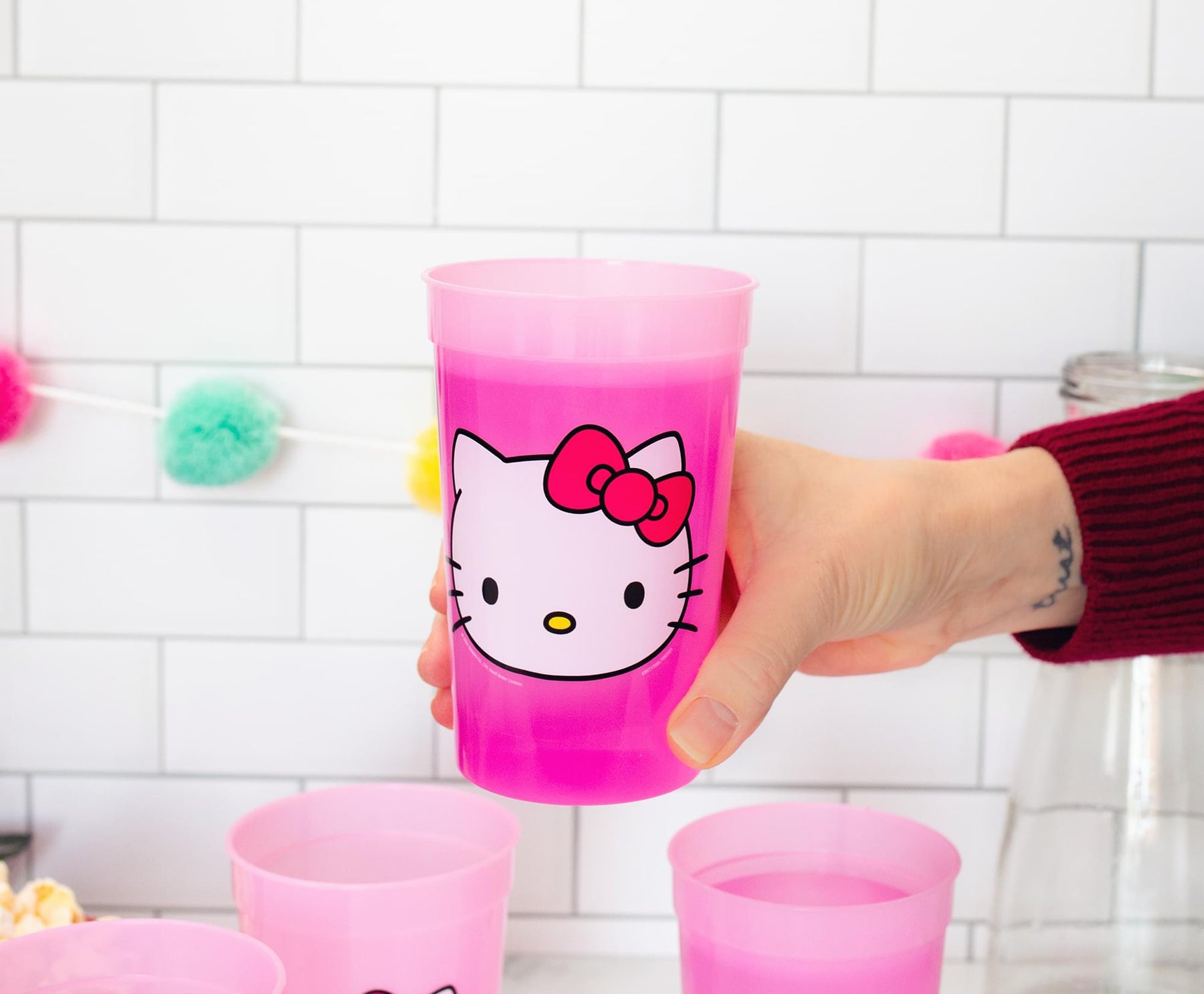 Sanrio Hello Kitty 4-Piece Color-Change Plastic Cup Set | Each Holds 15 Ounces