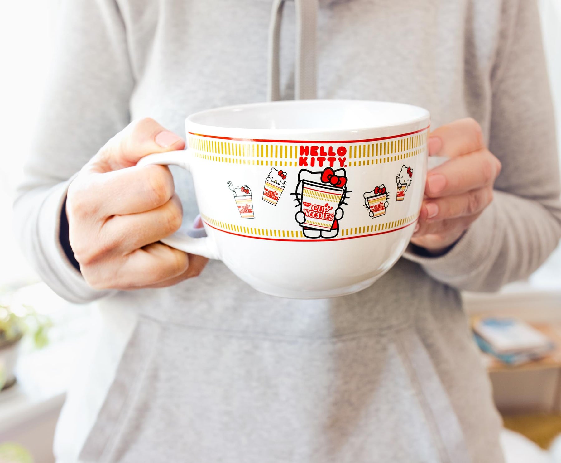 Sanrio Hello Kitty Holiday Glass Mug with Lid & Spoon