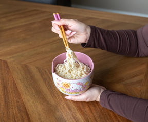 Sanrio Hello Kitty "Hello Sunshine" 20-Ounce Ramen Bowl and Chopstick Set