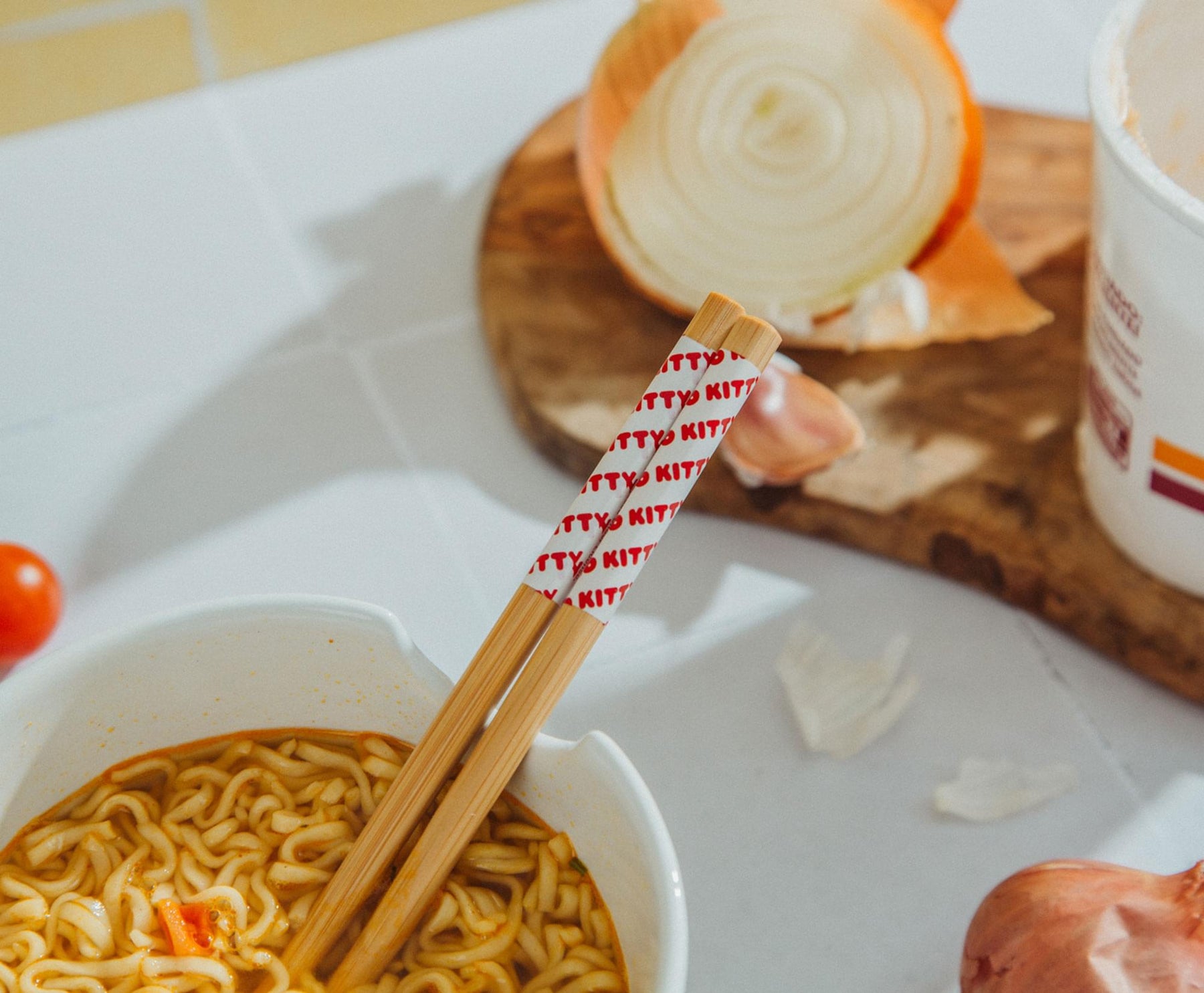 Sanrio Hello Kitty x Nissin Cup Noodles 20-Ounce Ramen Bowl and Chopstick Set