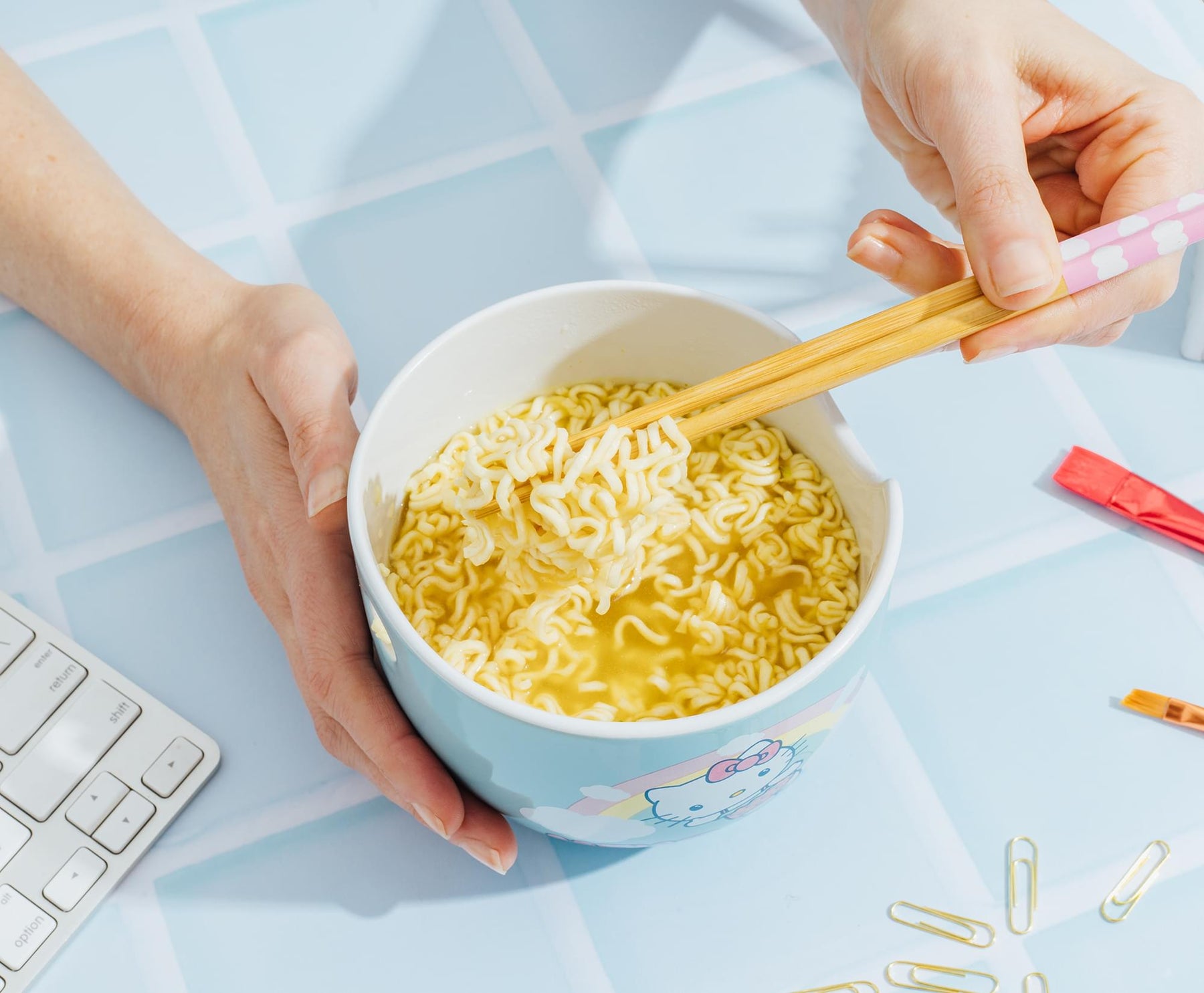 Sanrio Hello Kitty Rainbow 20-Ounce Ceramic Ramen Bowl With Chopsticks