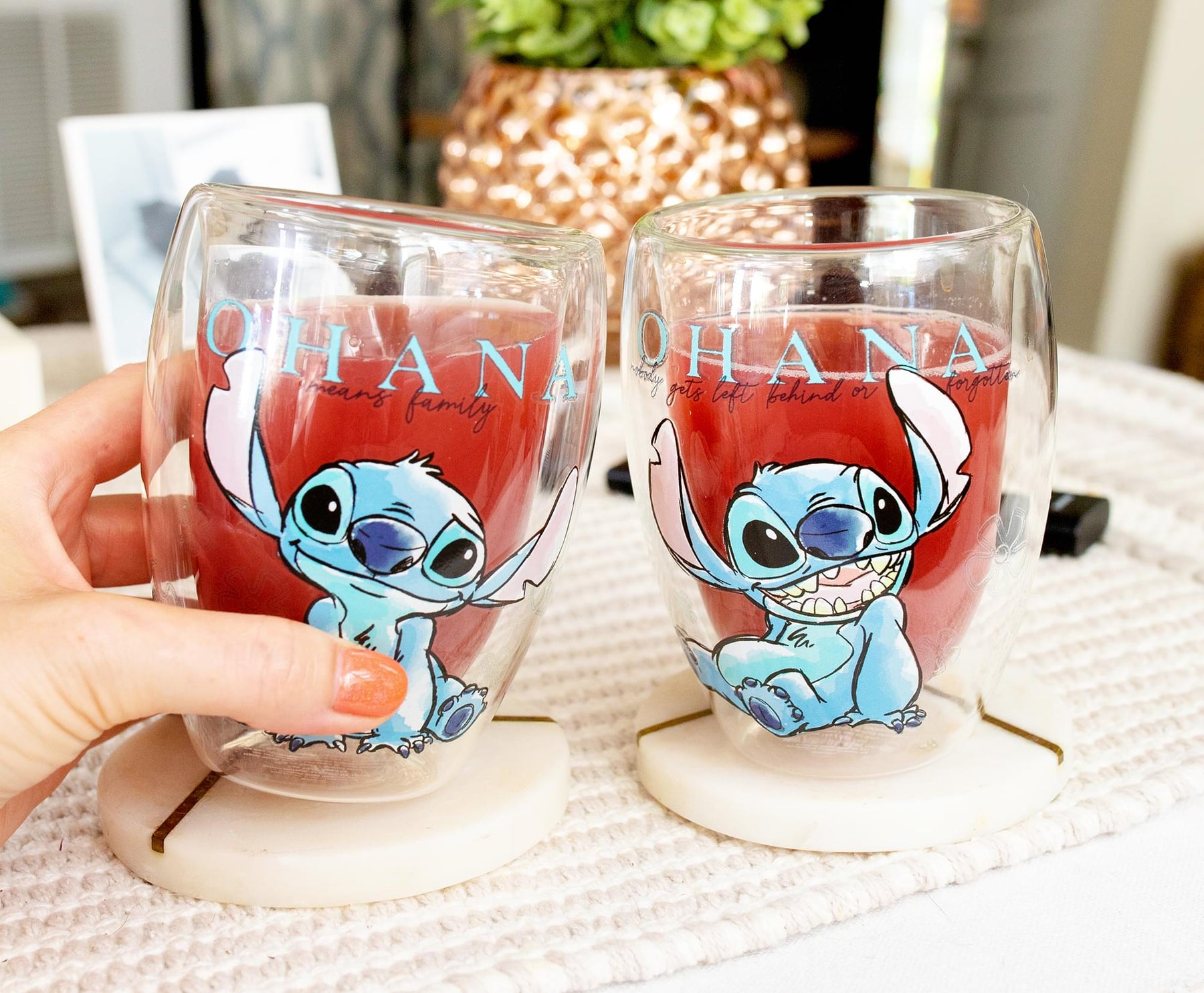 Lilo & Stitch Rainbow Pineapples Teardrop Wine Glass 20 oz – Shadow Anime