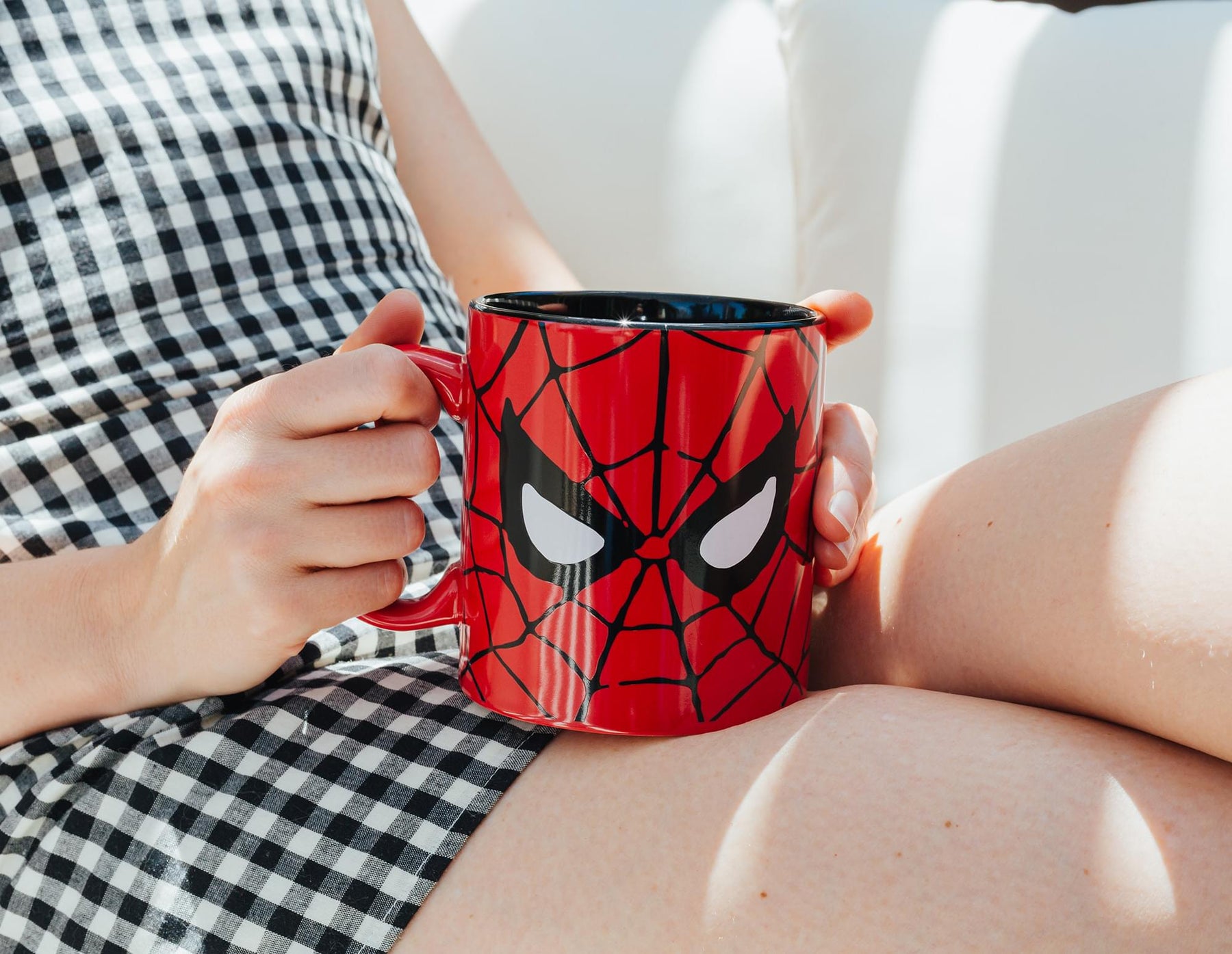 Marvel Comics Spider-Man Face Ceramic Mug | Holds 20 Ounces