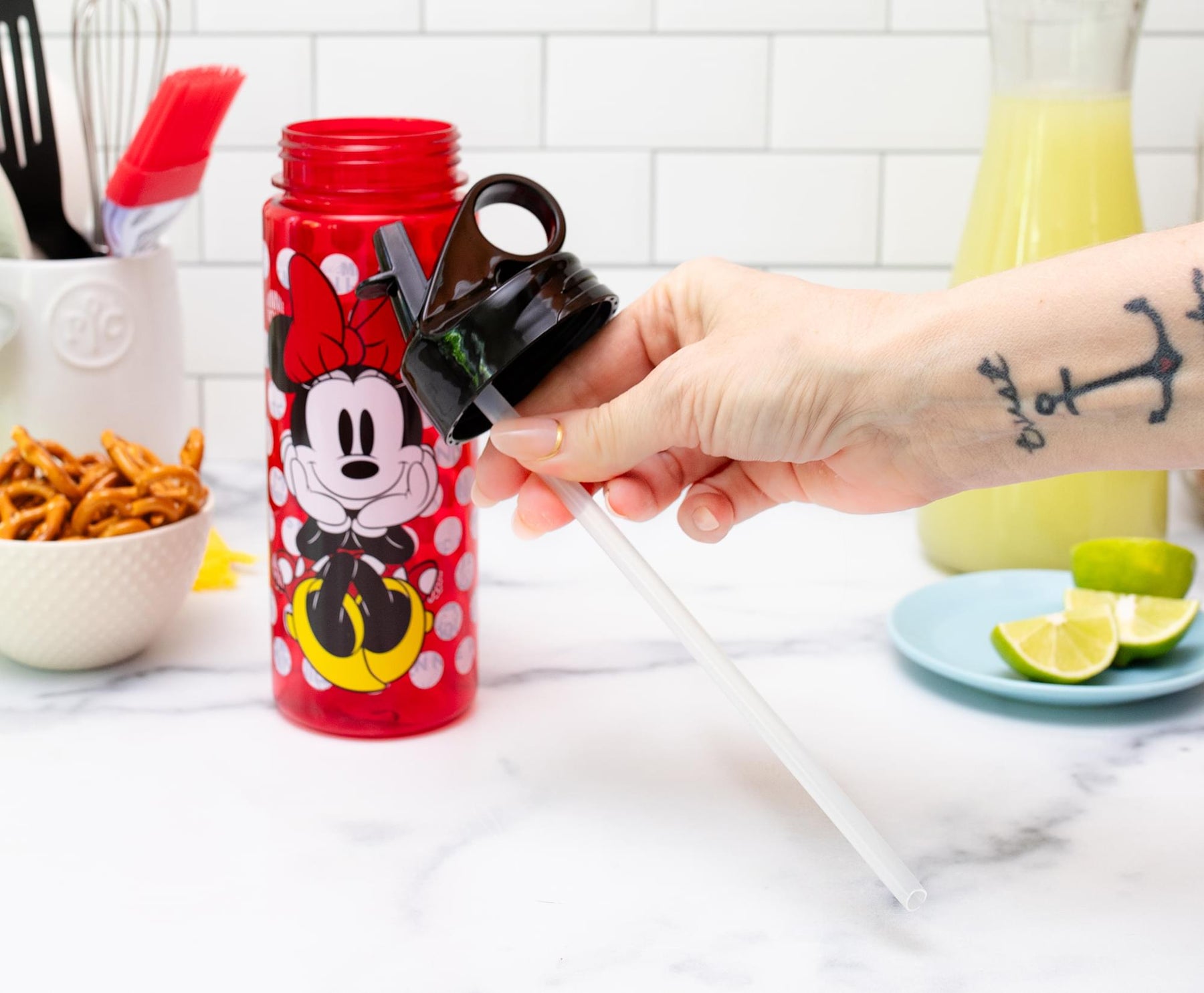 Disney Minnie Mouse Water Bottle With Flip-Up Straw | Holds 20 Ounces