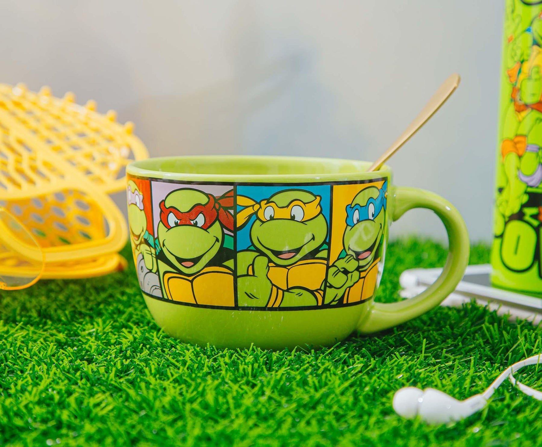 Teenage Mutant Ninja Turtles Characters Ceramic Soup Mug | Holds 24 Ounces