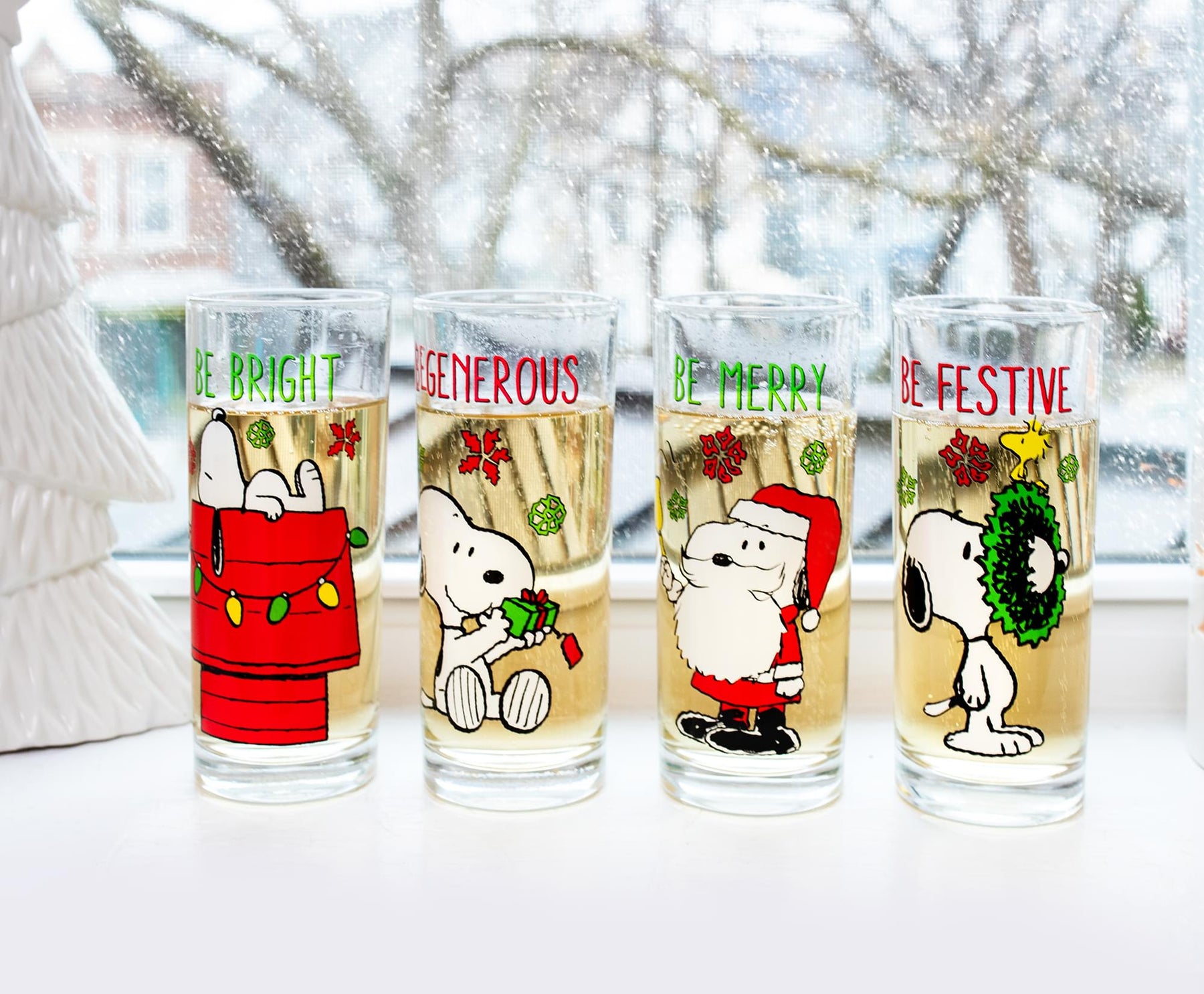 Hand Painted Glass Snoopy & Woodstock Christmas Wine Glass 12 oz