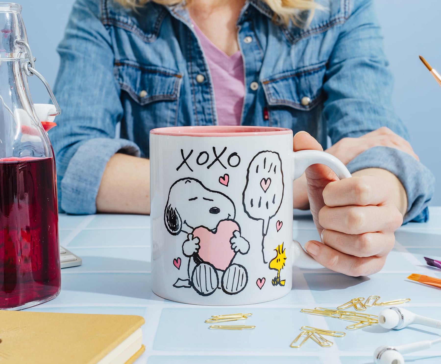 Peanuts Snoopy and Woodstock Valentine's Day "XOXO" Ceramic Mug | Hold 20 Ounces