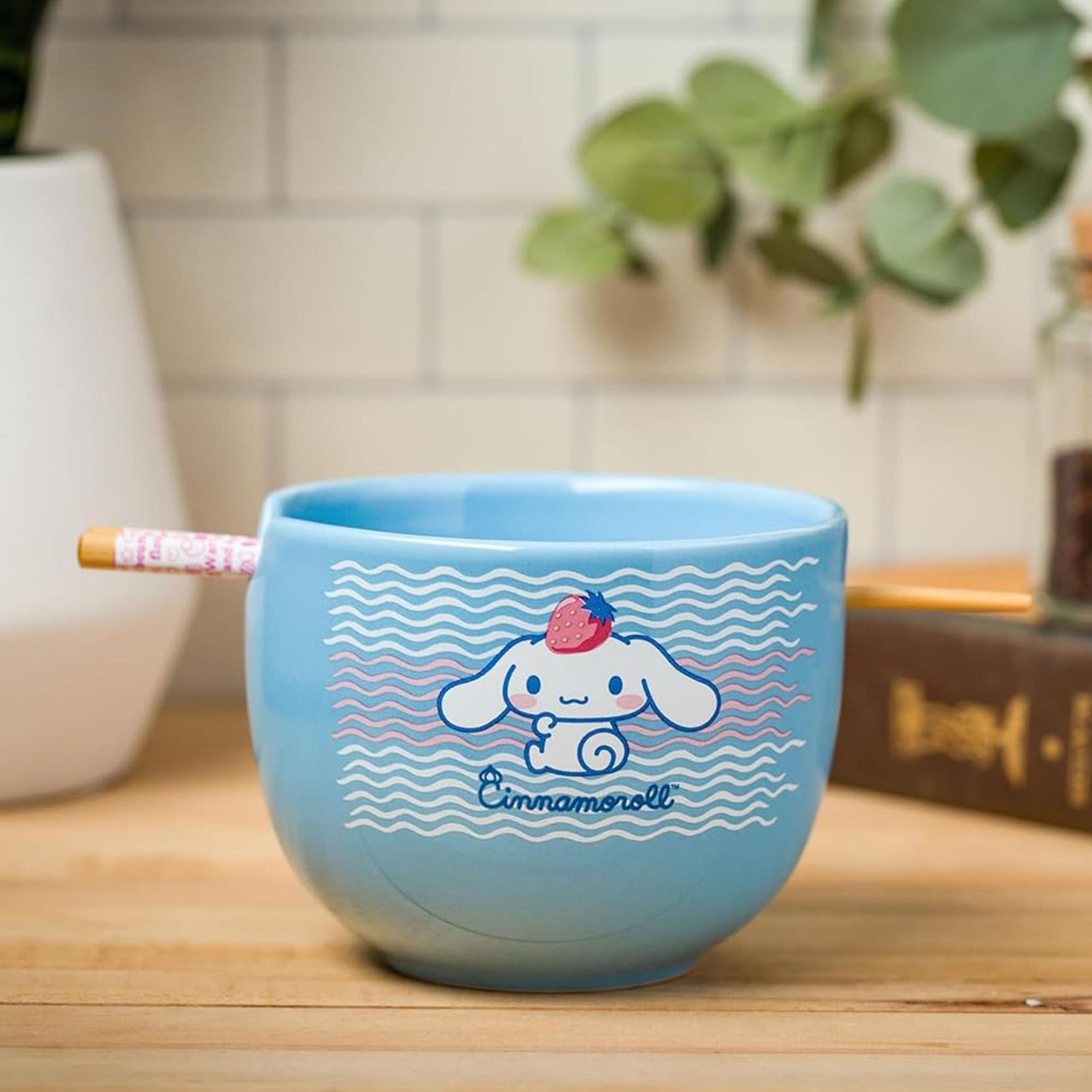 Sanrio Cinnamoroll Strawberry Pose 20oz Ceramic Ramen Bowl with Chopsticks