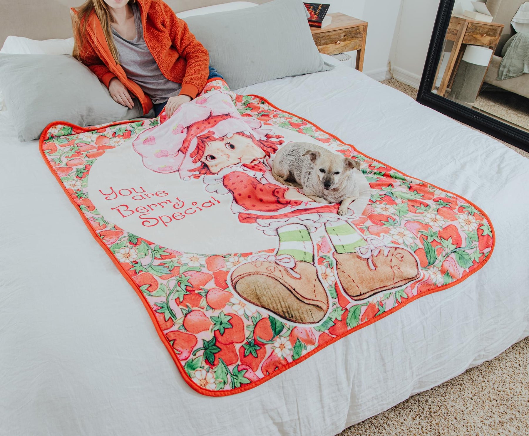 Strawberry Shortcake "Berry Special" Raschel Throw Blanket | 45 x 60 Inches