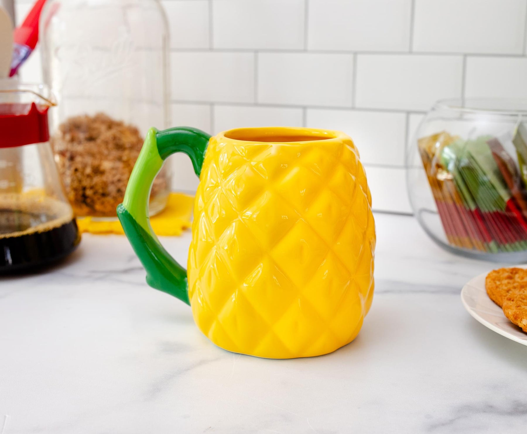 SpongeBob SquarePants Pineapple House 3D Sculpted Ceramic Mug | Holds 20 Ounces