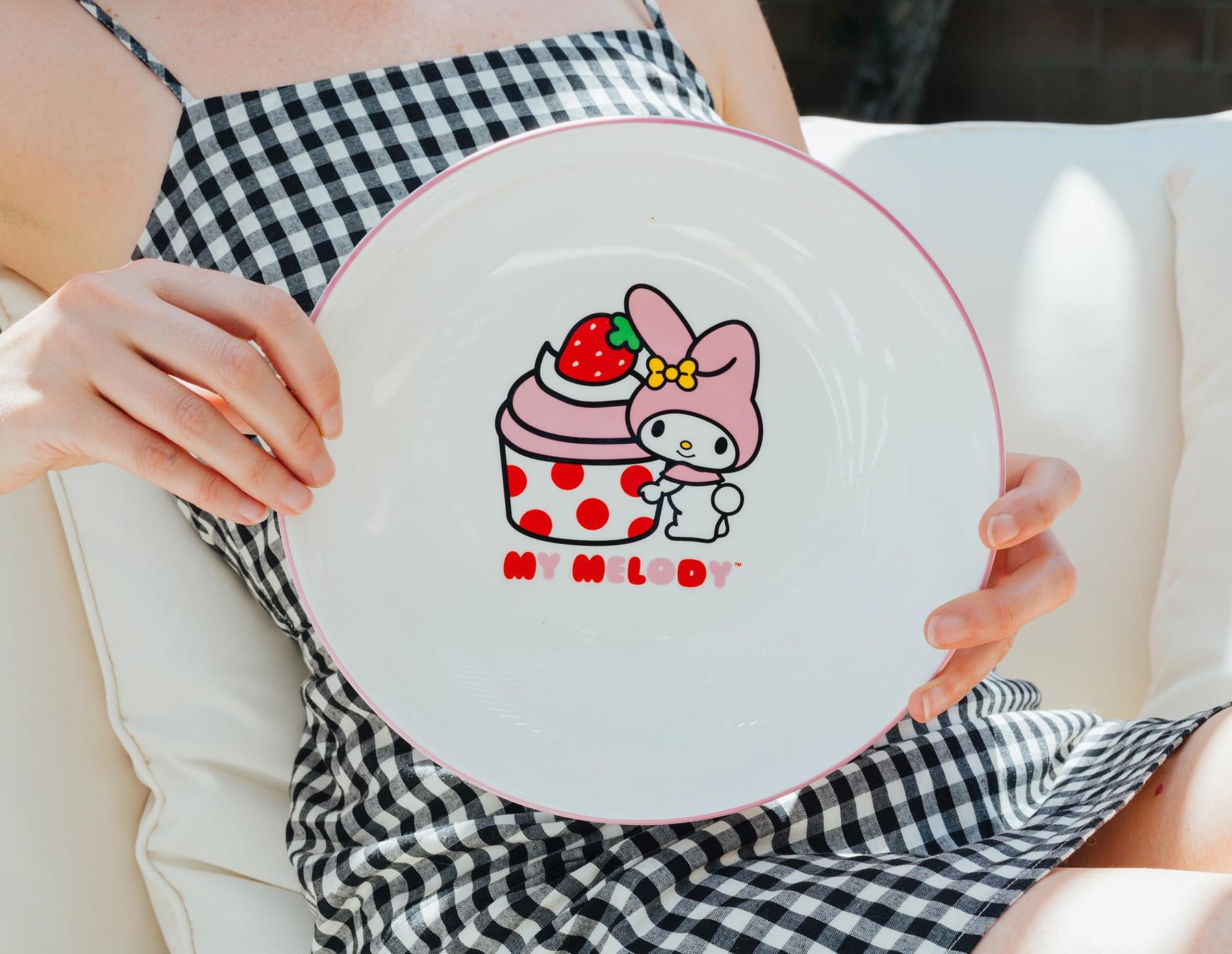 Sanrio My Melody Cupcake 9-Inch Ceramic Coupe Dinner Bowl