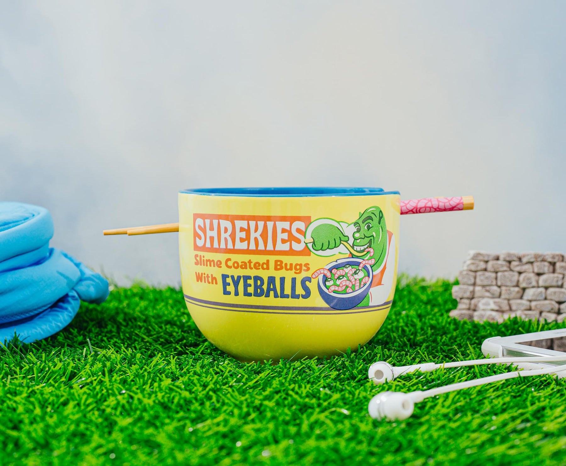 Shrek "Shrekies Eyeballs Cereal" 20-Ounce Ramen Bowl and Chopstick Set