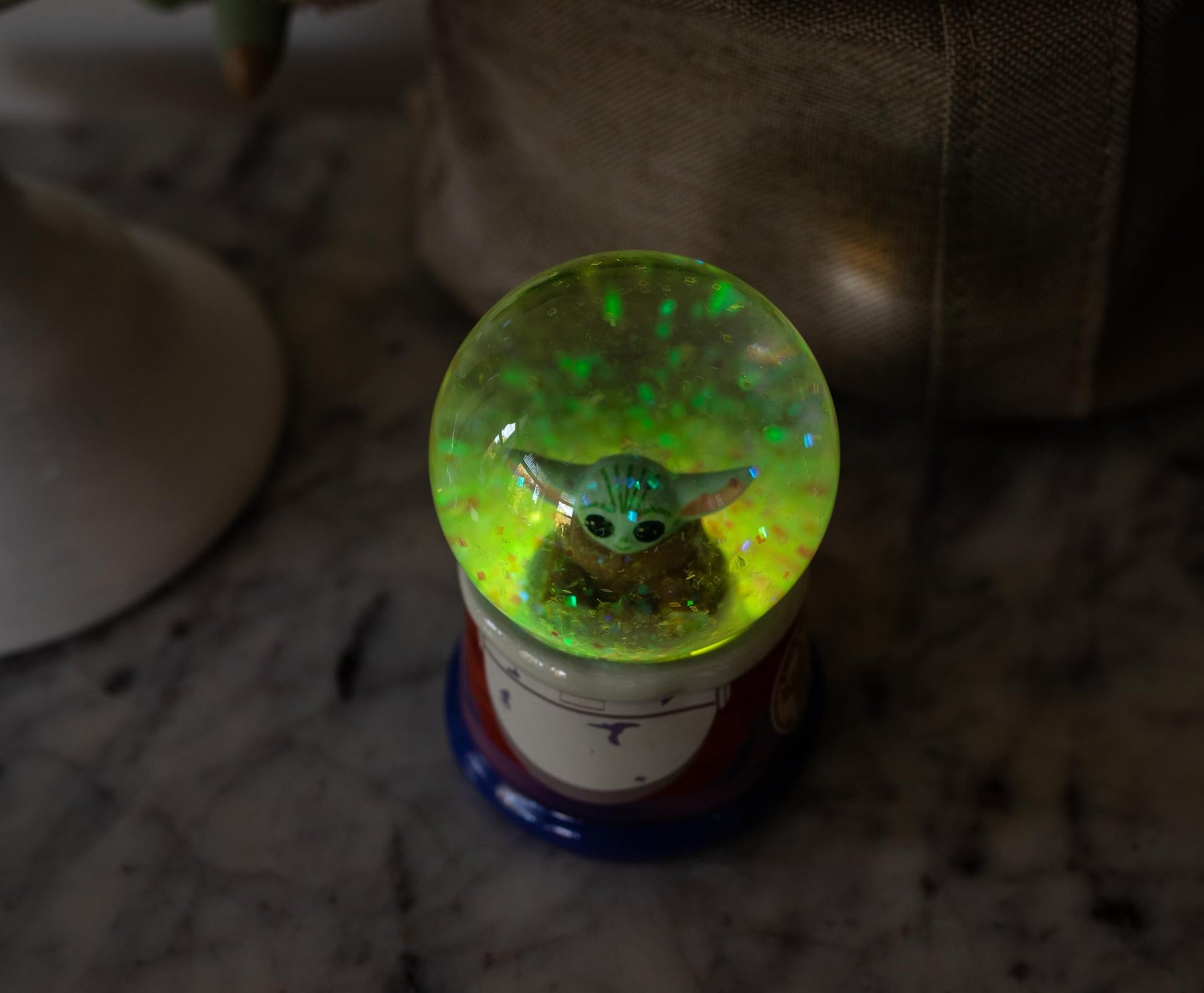 Star Wars: The Mandalorian The Child Hover Pod Light-Up Mini Snow Globe