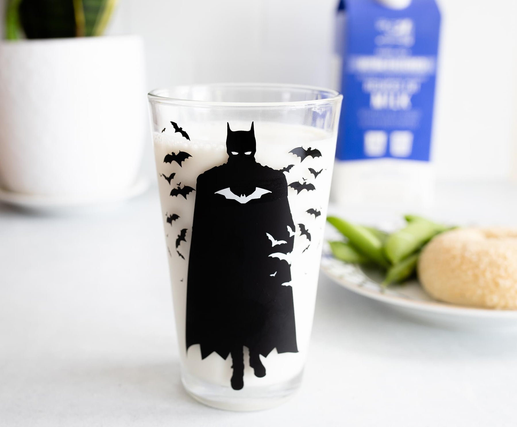 DC Comics The Batman Movie Logo Pint Glass | Holds 16 Ounces