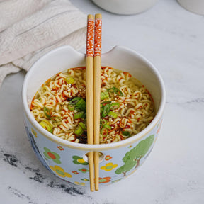 Disney Winnie The Pooh Friends 20-Ounce Ceramic Ramen Bowl and Chopstick Set