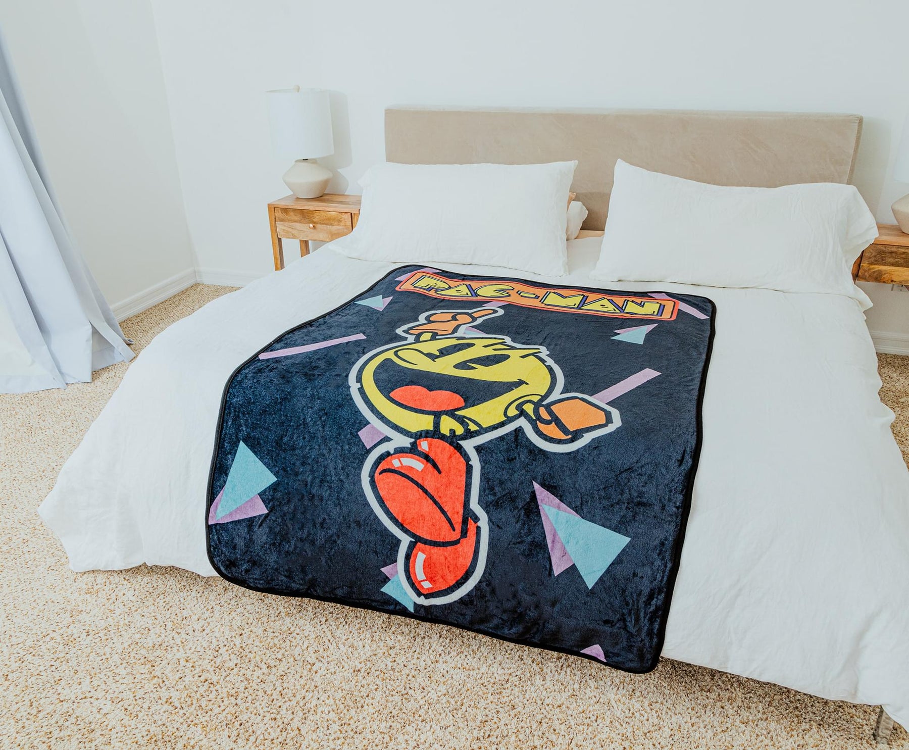 Pac-Man Classic Jumping 45 x 60 Inch Throw Blanket