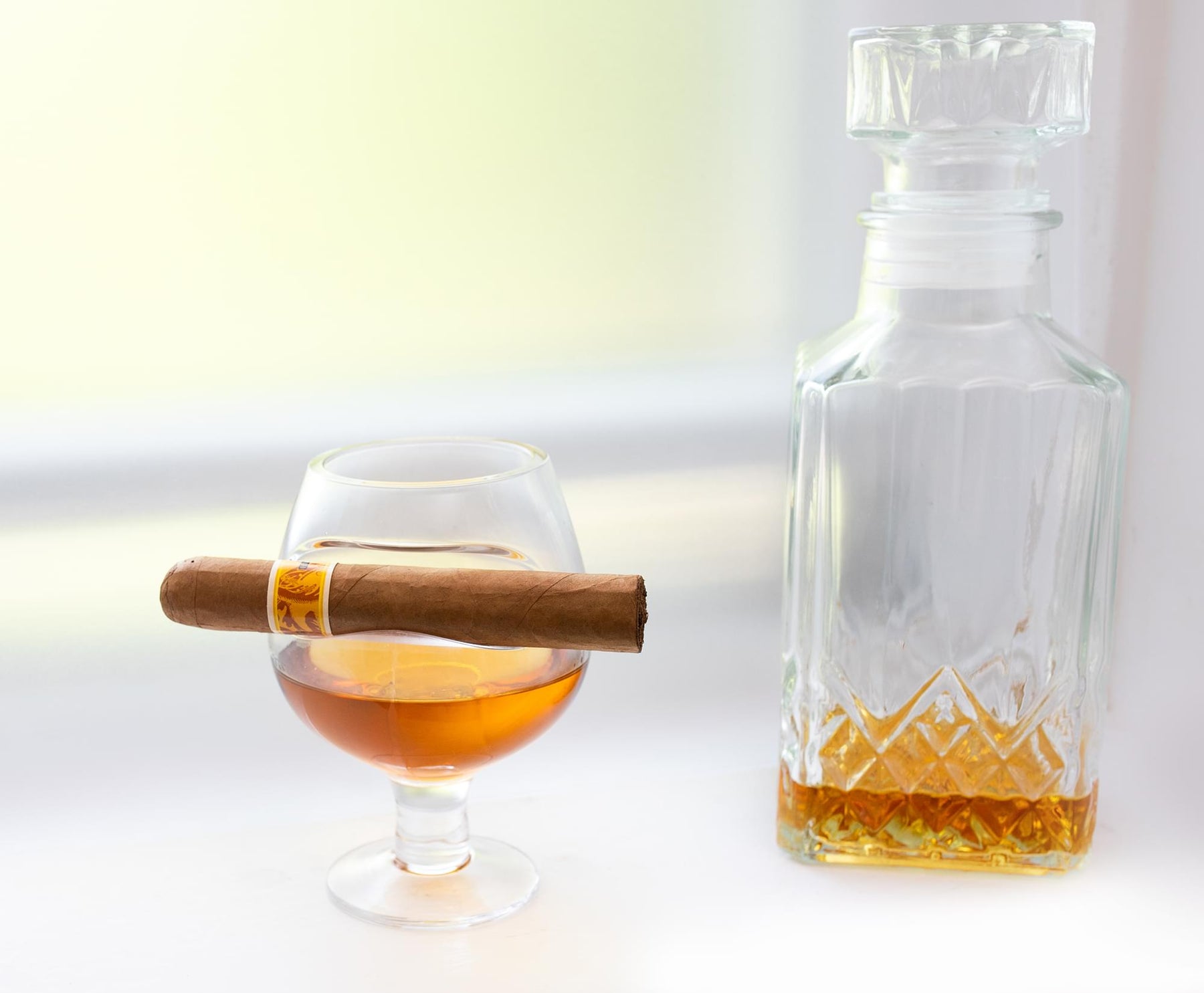 Cigar Czar 11oz Cognac Glass | Brandy Snifter w/ Cigar Rest