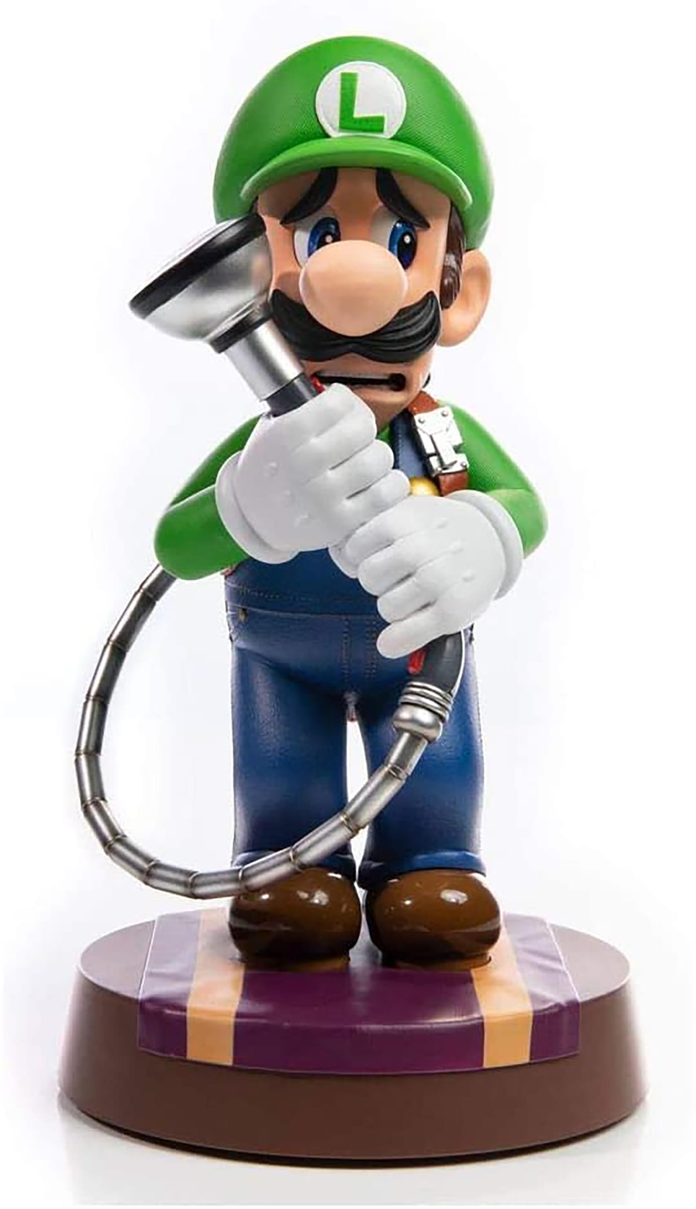 Luigis Mansion 3 Luigi 9-Inch PVC Statue