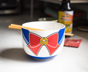 Sailor Moon Japanese Dinnerware Set | 16-Ounce Ramen Bowl, Chopsticks