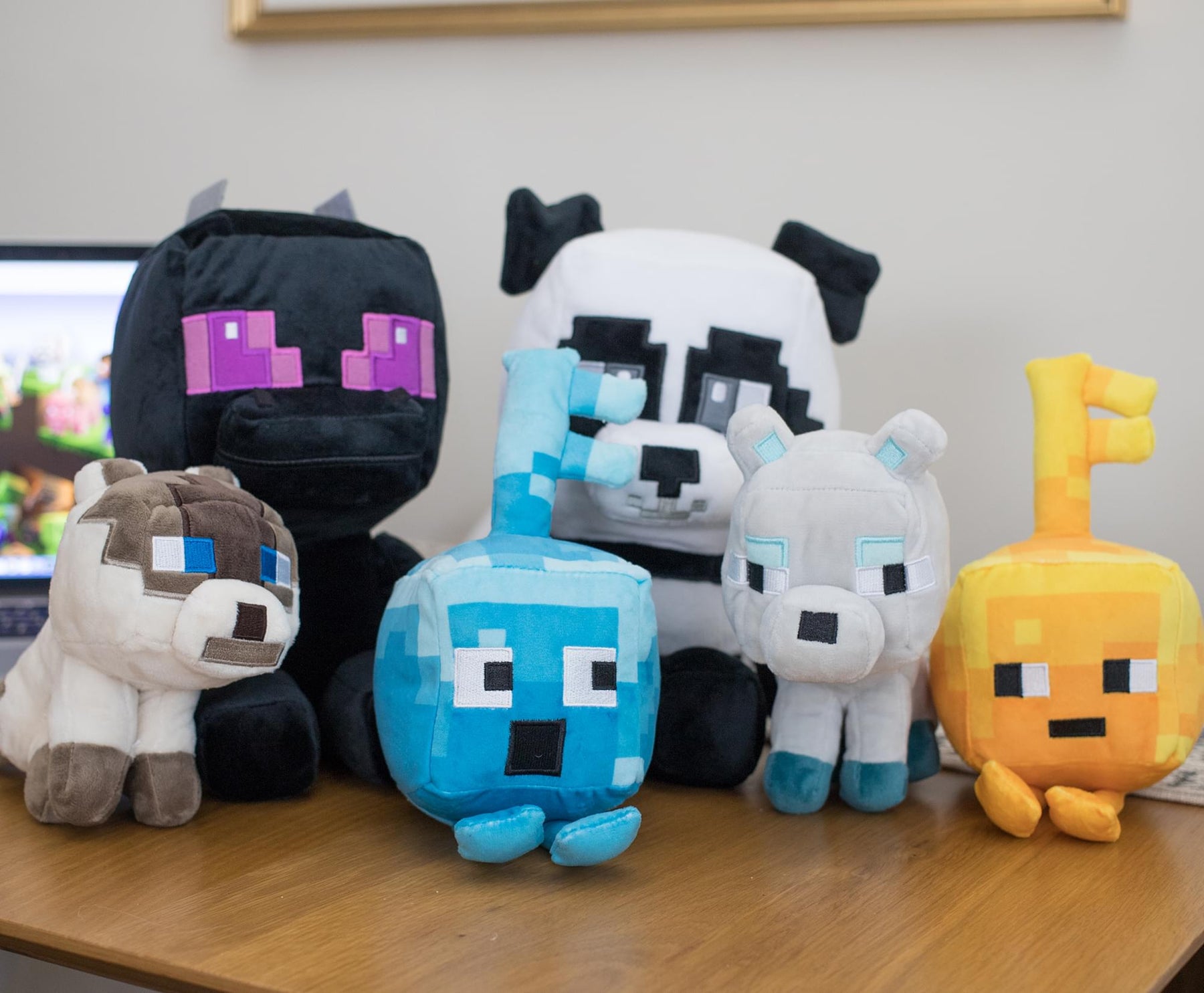 OFFICIAL Minecraft Dungeons & Happy Explorer Plush Toys