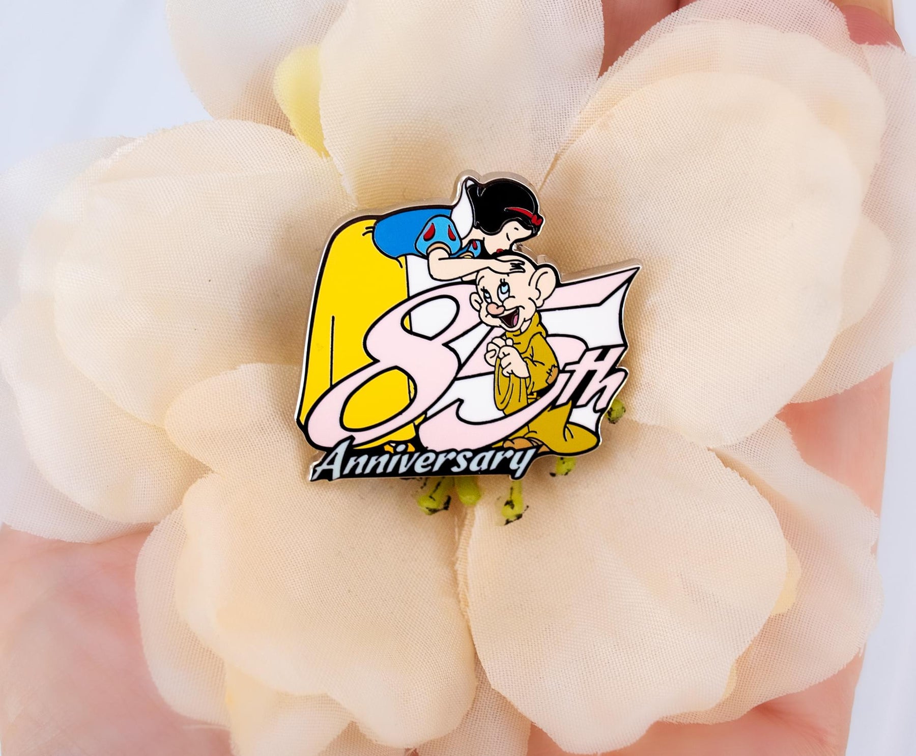 Disney Snow White 85th Anniversary Limited Edition Enamel Pin | SDCC Exclusive