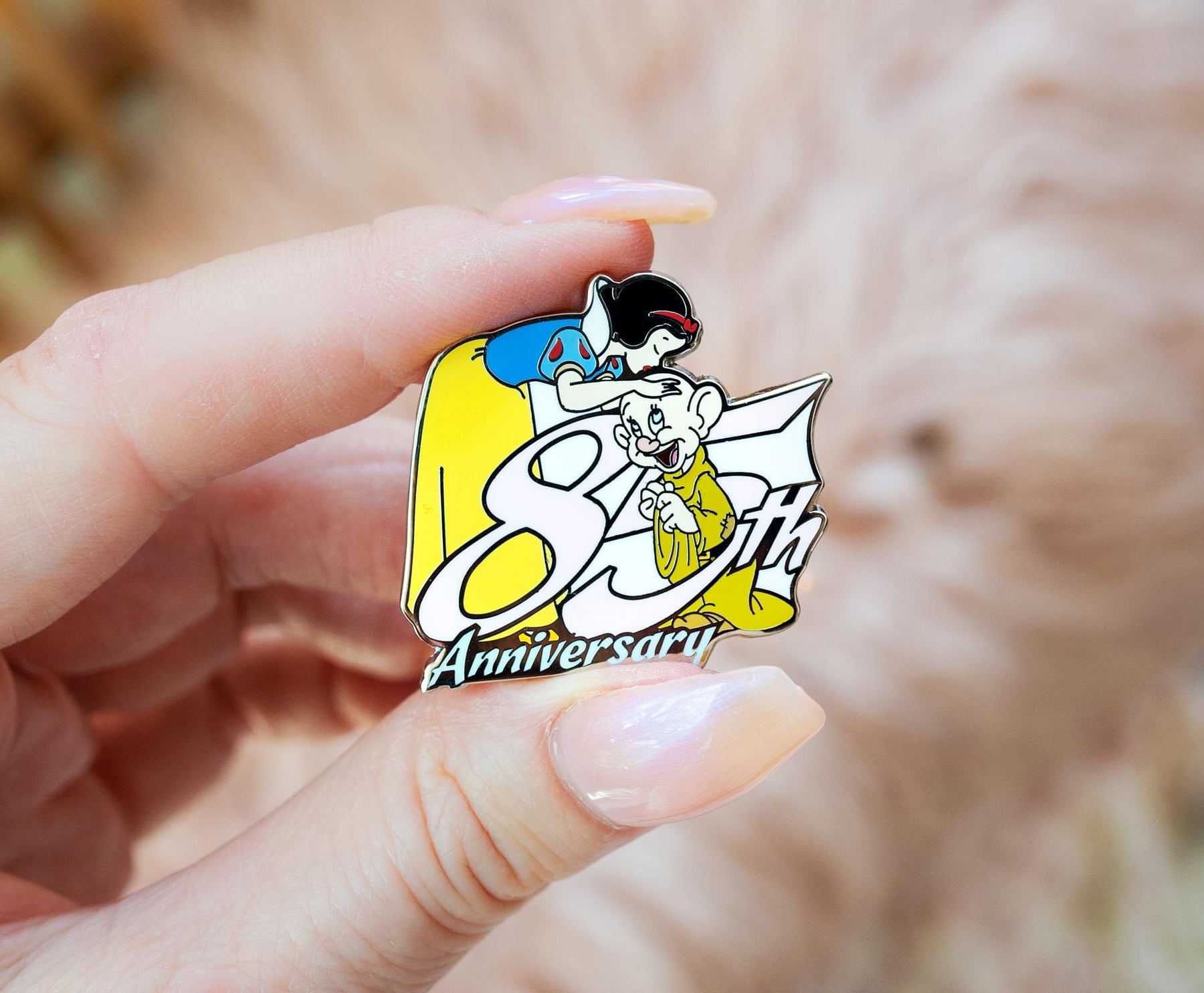 Disney Snow White 85th Anniversary Limited Edition Enamel Pin | SDCC Exclusive