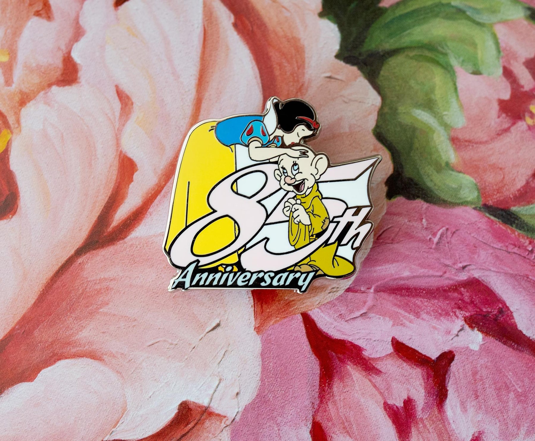 Disney Snow White 85th Anniversary Limited Edition Enamel Pin | SDCC Exclusive