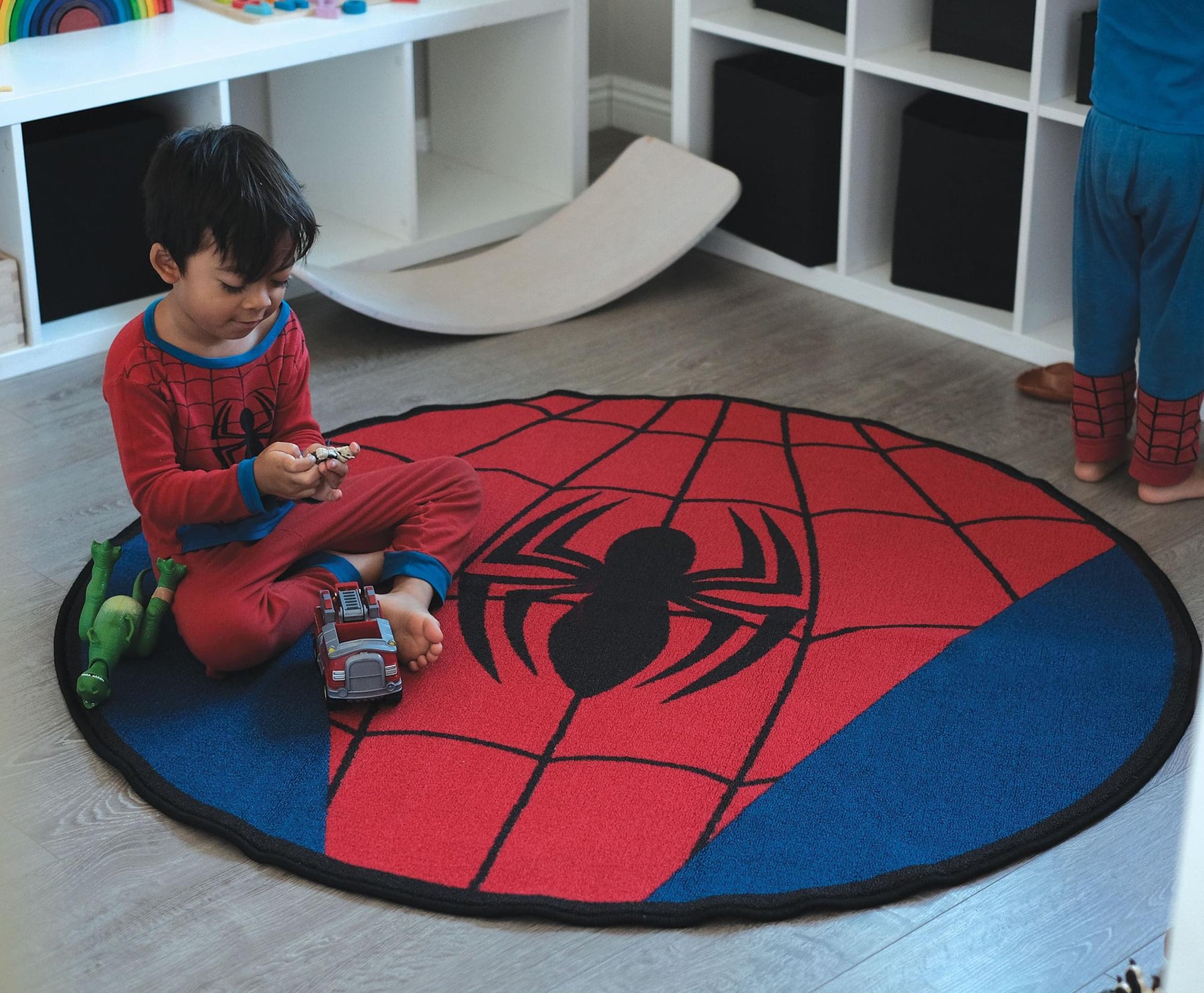 Marvel Spider-Man Logo 52 Inch Round Area Rug