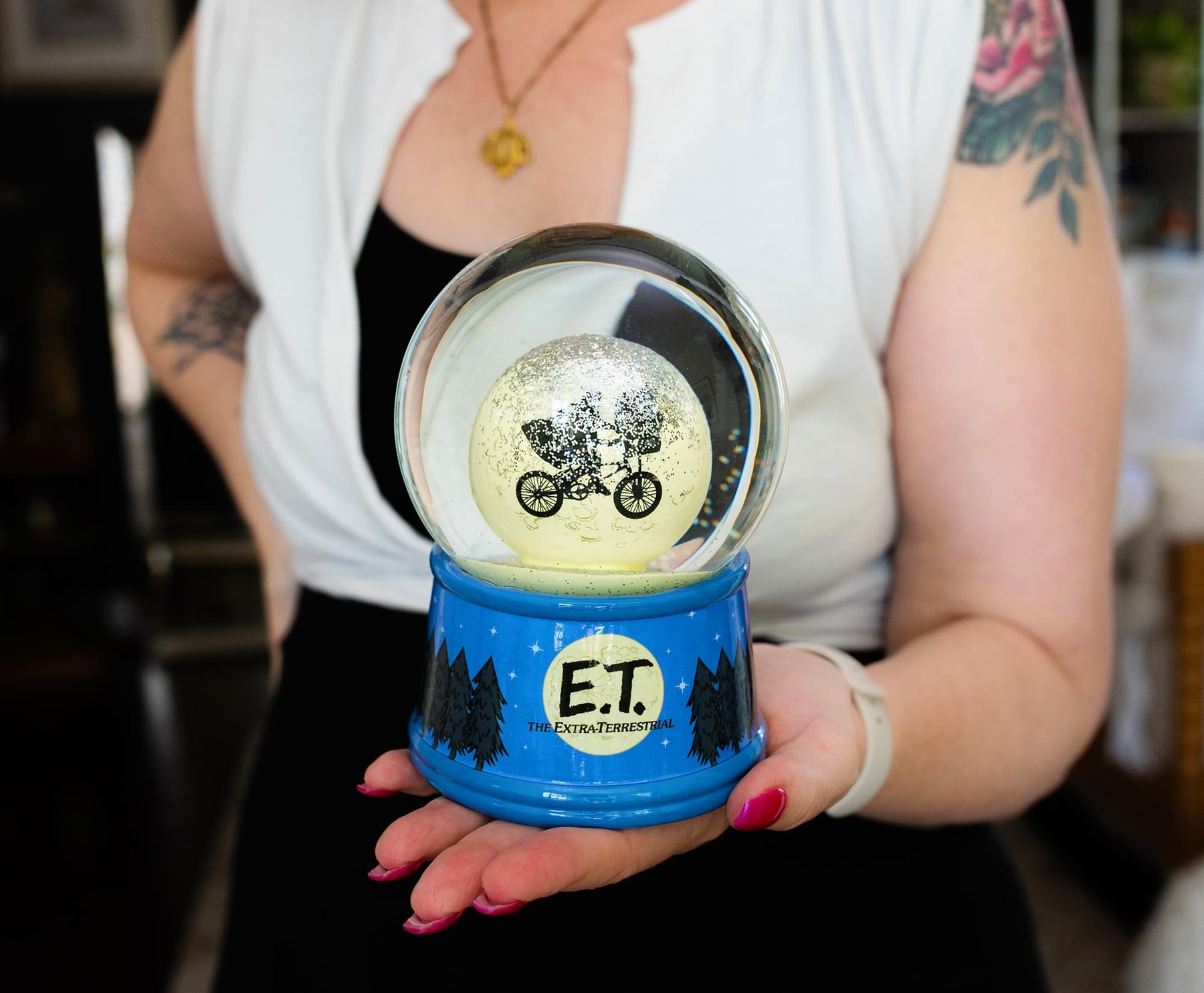 E.T. The Extra-Terrestrial Bike Moon Collectible Snow Globe | 6 Inches Tall