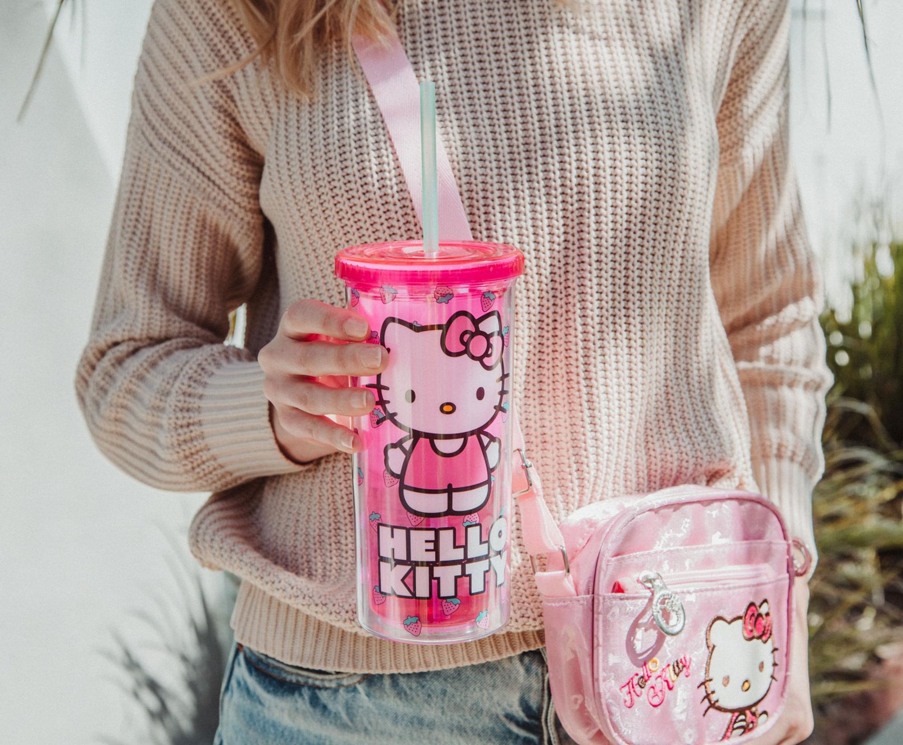 Sanrio Hello Kitty Berry Pink Carnival Cup With Lid | Holds 20 Ounces