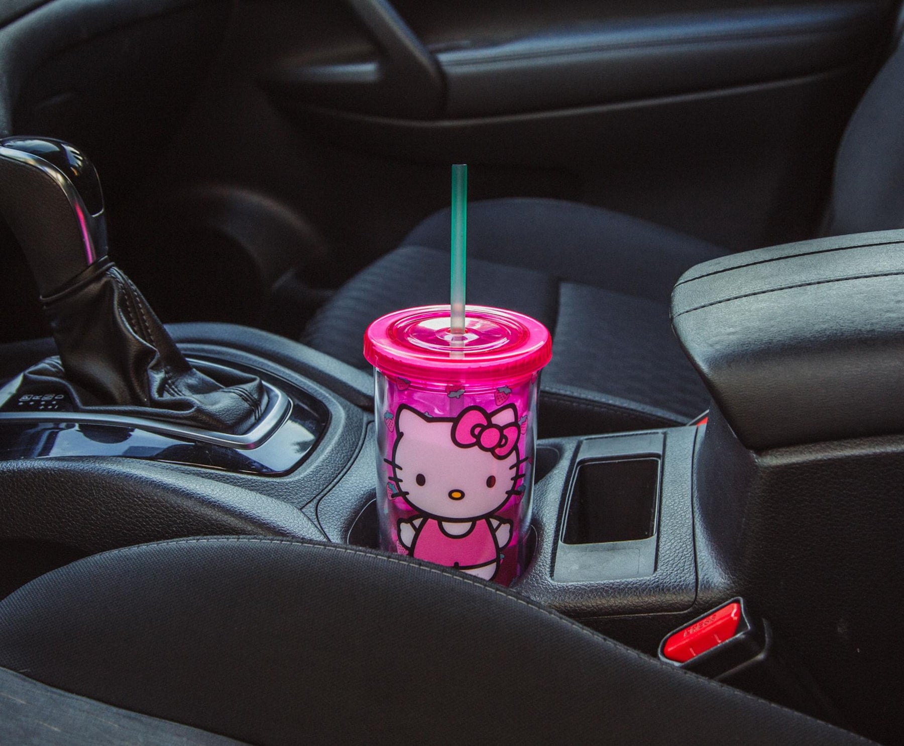 Sanrio Hello Kitty Berry Pink Carnival Cup with Lid Holds 20 Ounces